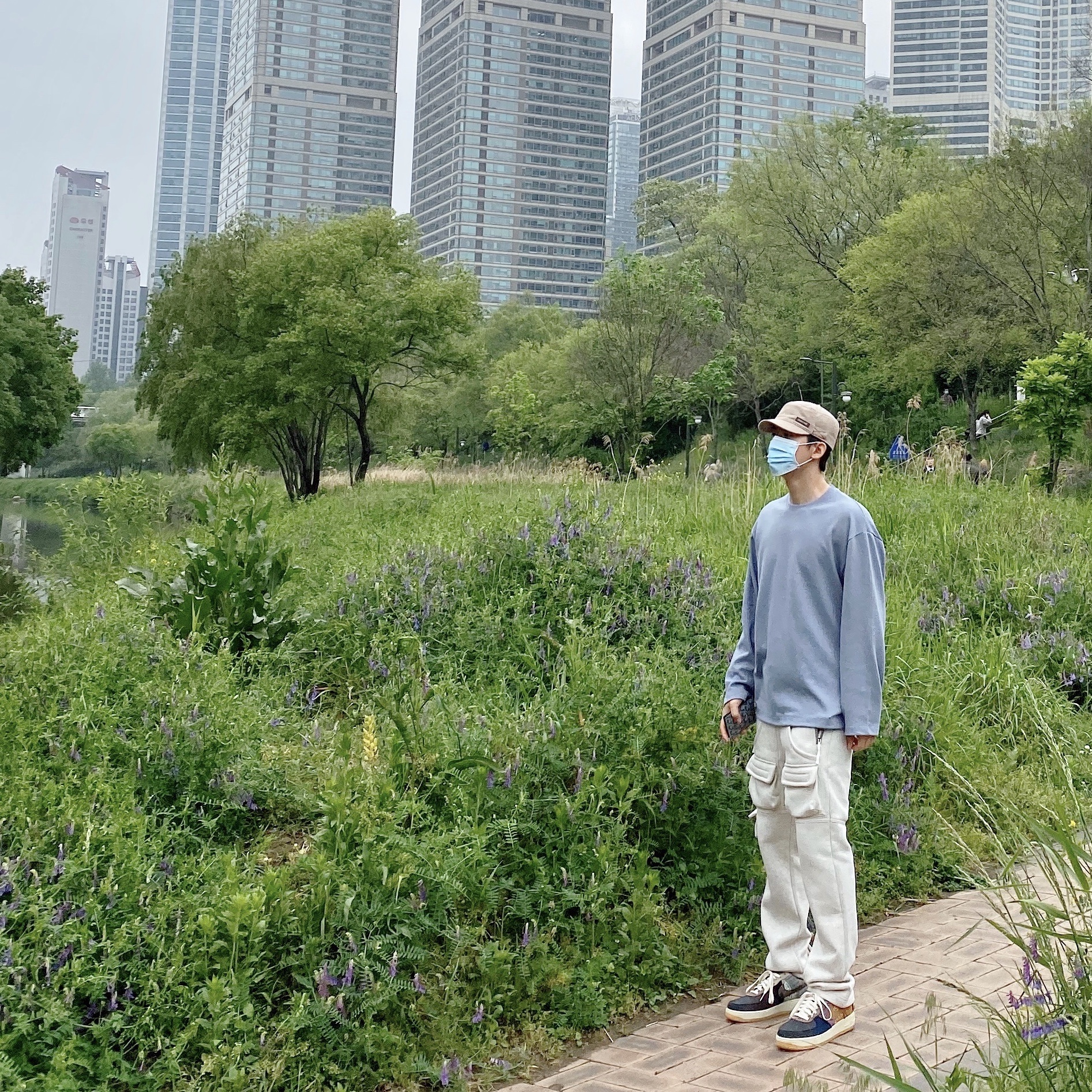 Nike x Travis Scott Air Force 1 Low Cactus Jack 착용 스타일