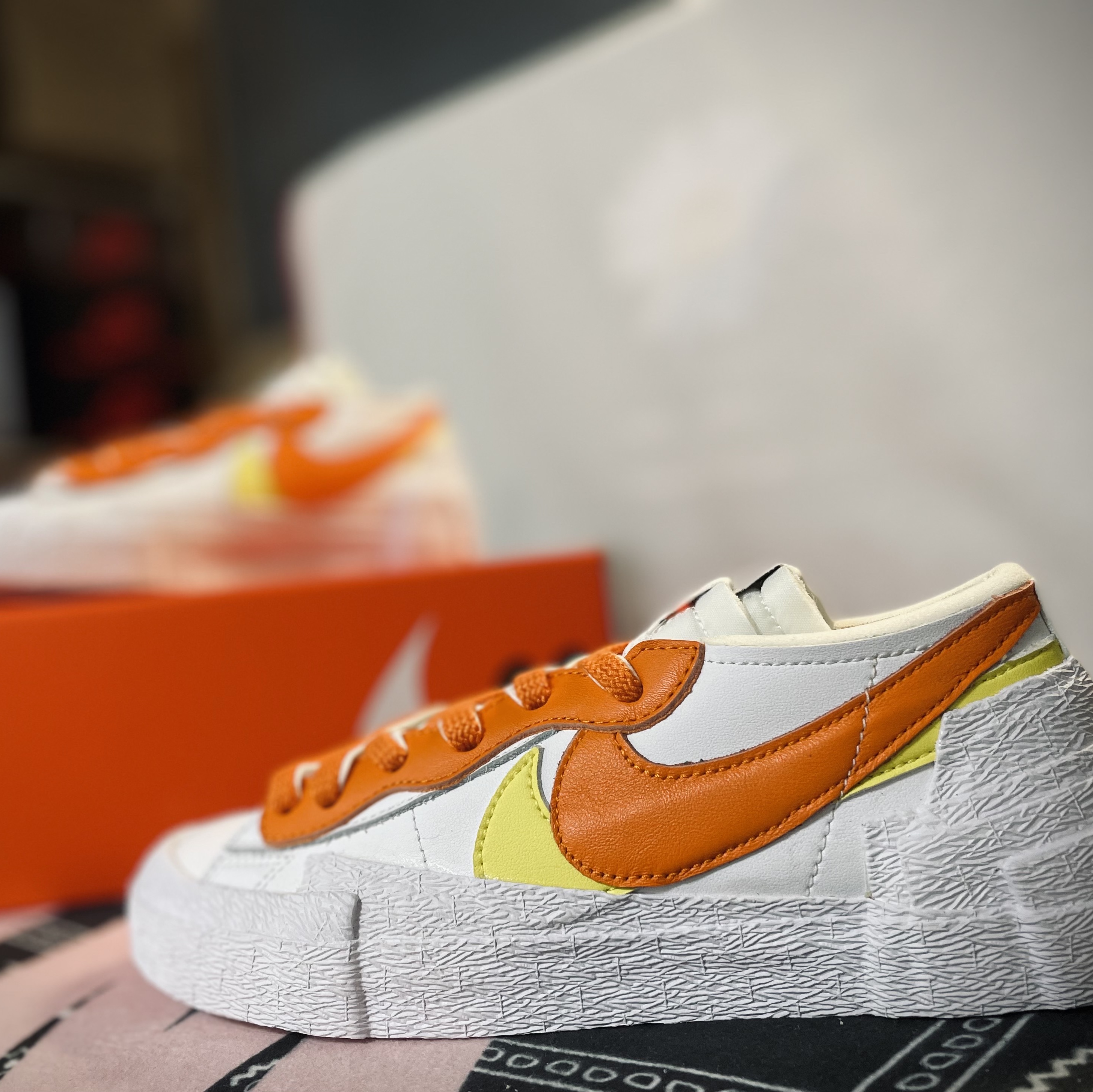 Nike x Sacai Blazer Low Magma Orange 착용 스타일 - 4