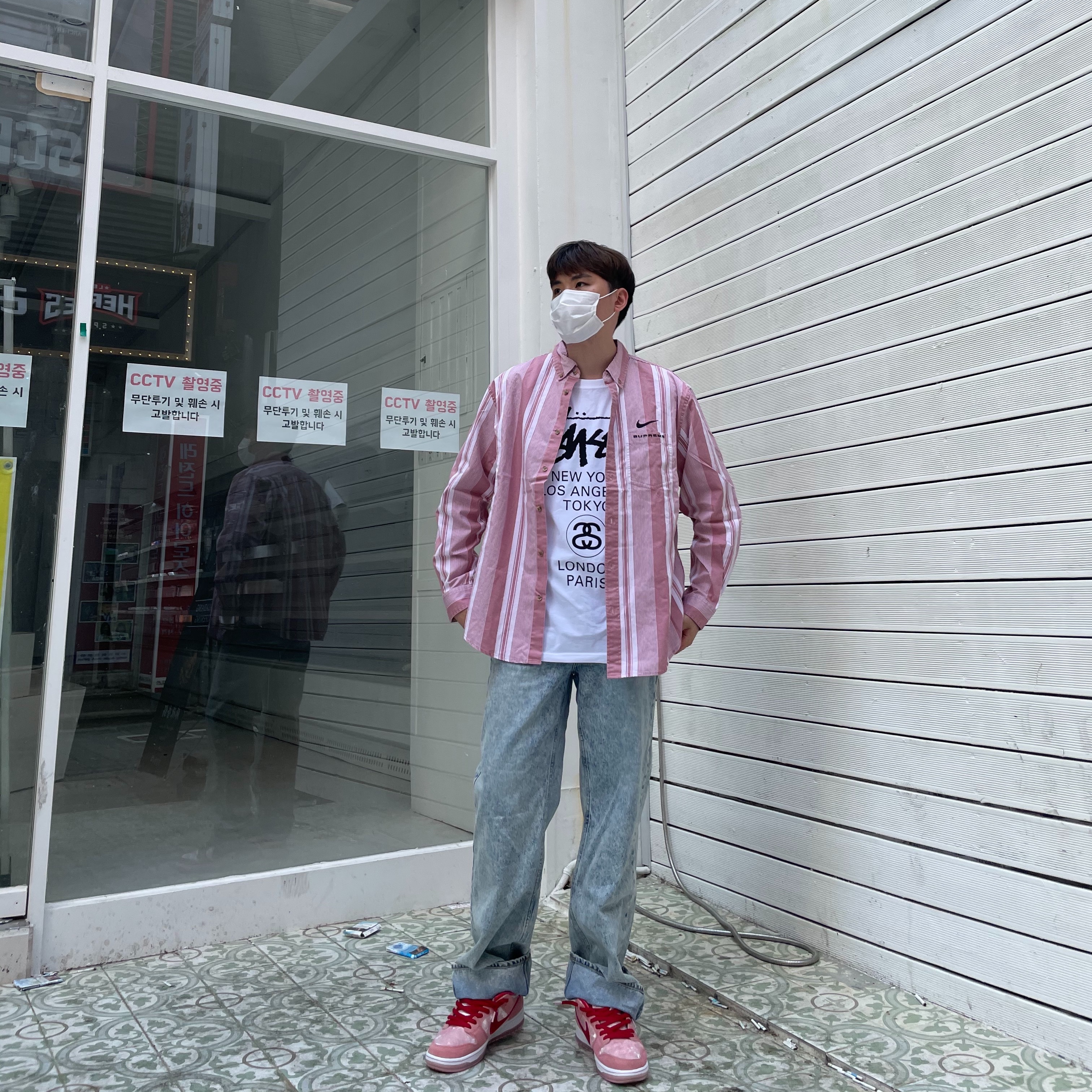 Supreme x Nike Cotton Twill Shirt Pink Stripe - 21SS, Nike x StrangeLove SB Dunk Low Pink (Regular Box) 착용 스타일