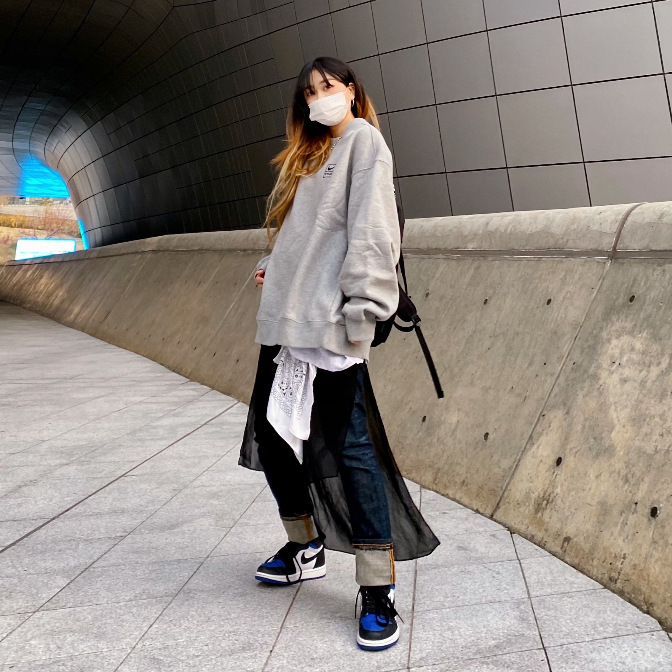 Nike x Stussy NRG BR Crew Fleece Grey, Jordan 1 Retro High OG Royal Toe 착용 스타일