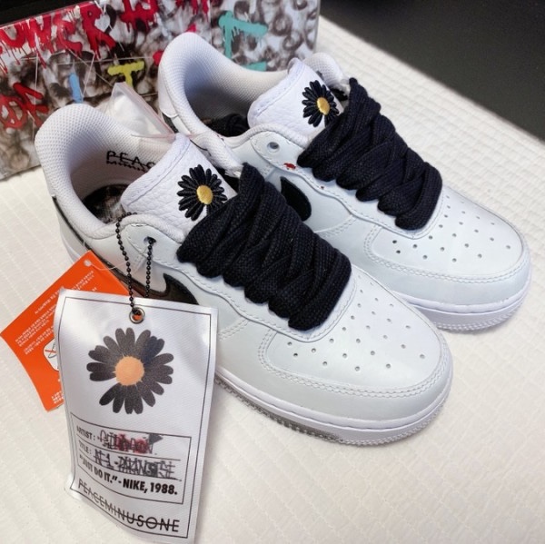 Nike x Peaceminusone Air Force 1 Low Para-Noise 2.0 착용 스타일 - 1