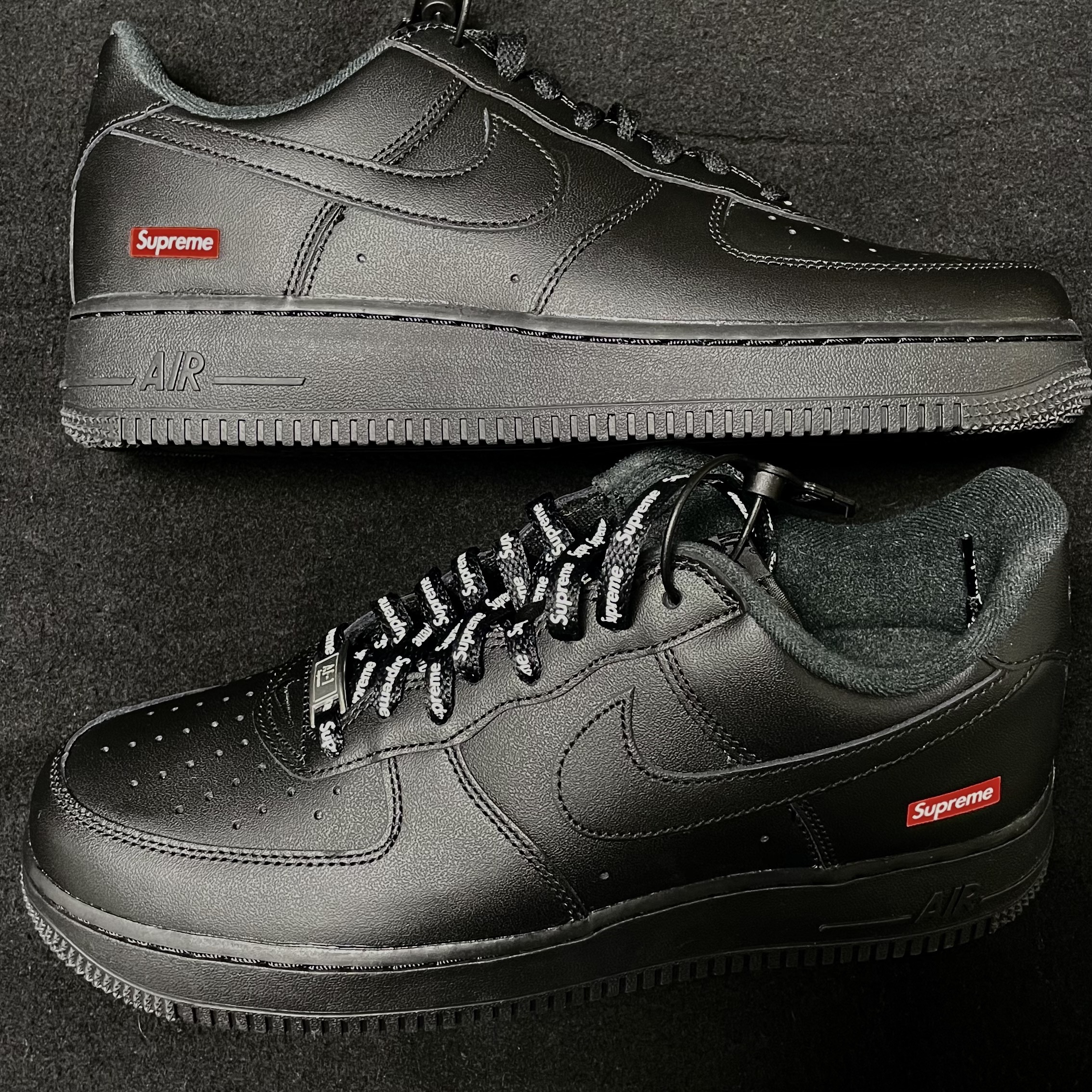 Nike x Supreme Air Force 1 Low Black 착용 스타일