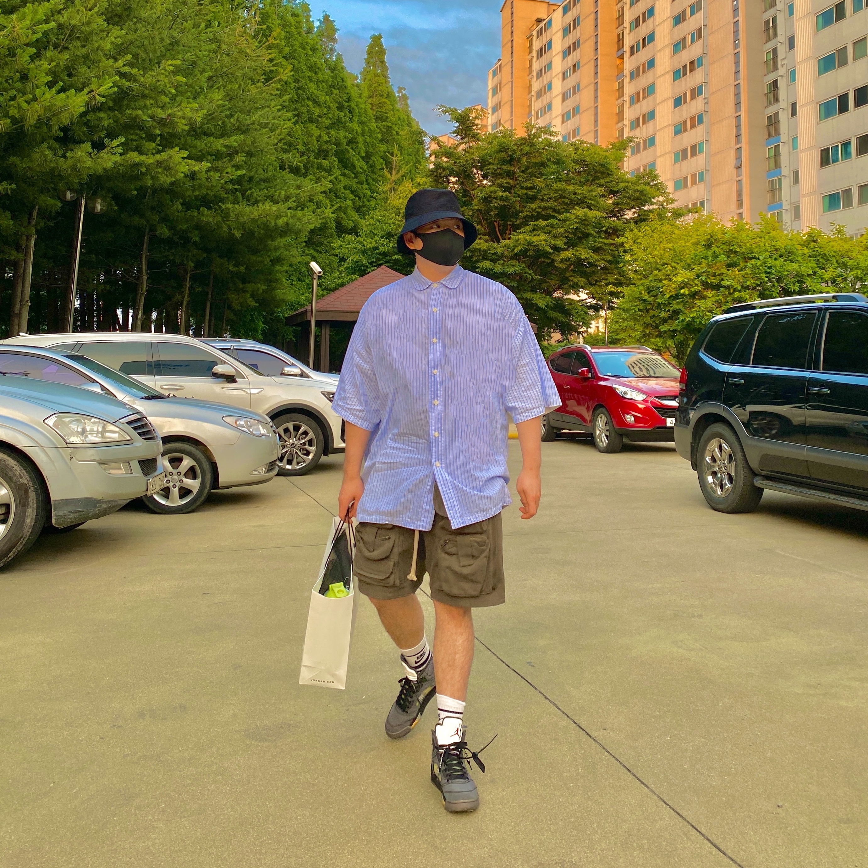 Jordan 5 x Off-White Retro SP Black Muslin 착용 스타일