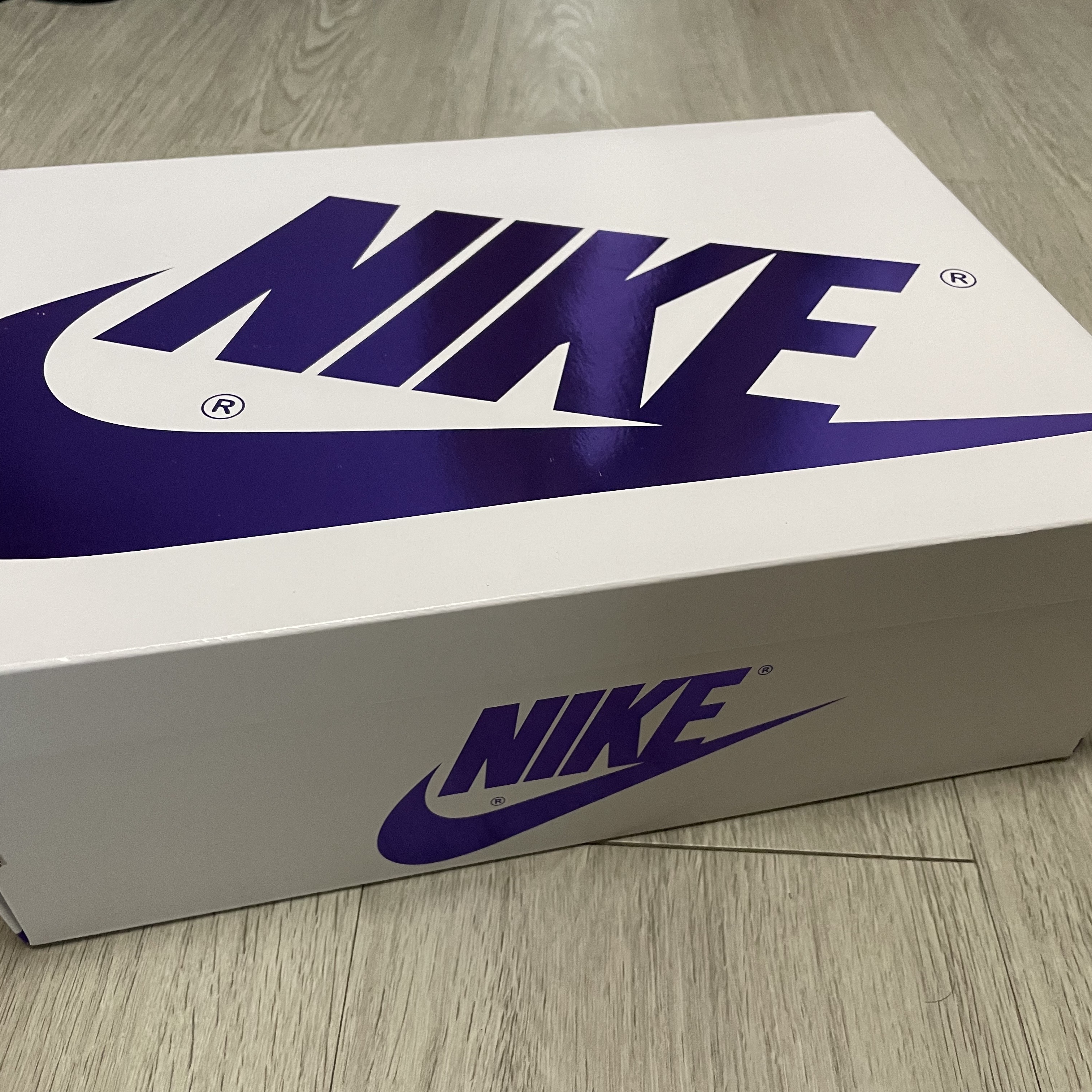 (W) Jordan 1 High OG Court Purple 착용 스타일 - 1
