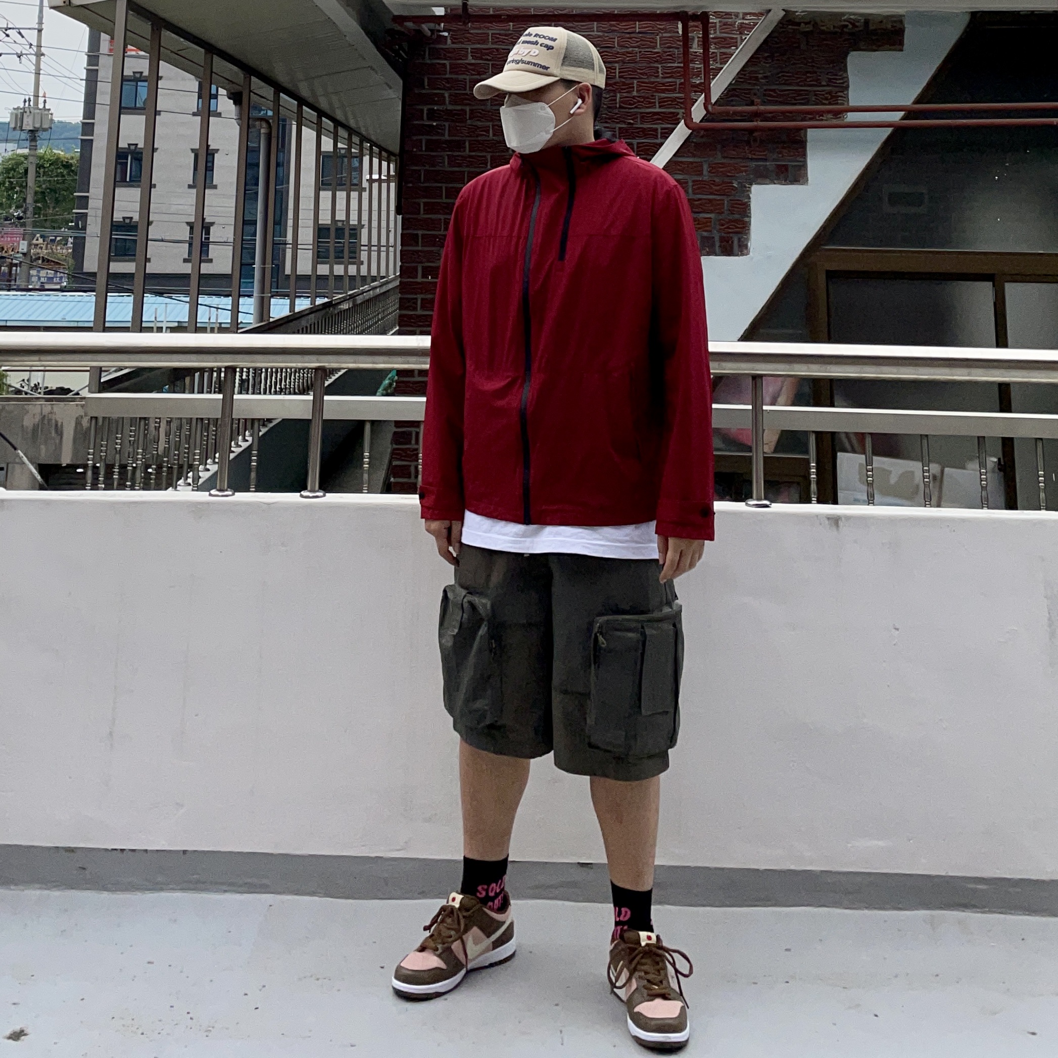 Nike x Stussy Dunk SB Low Cherry 착용 스타일