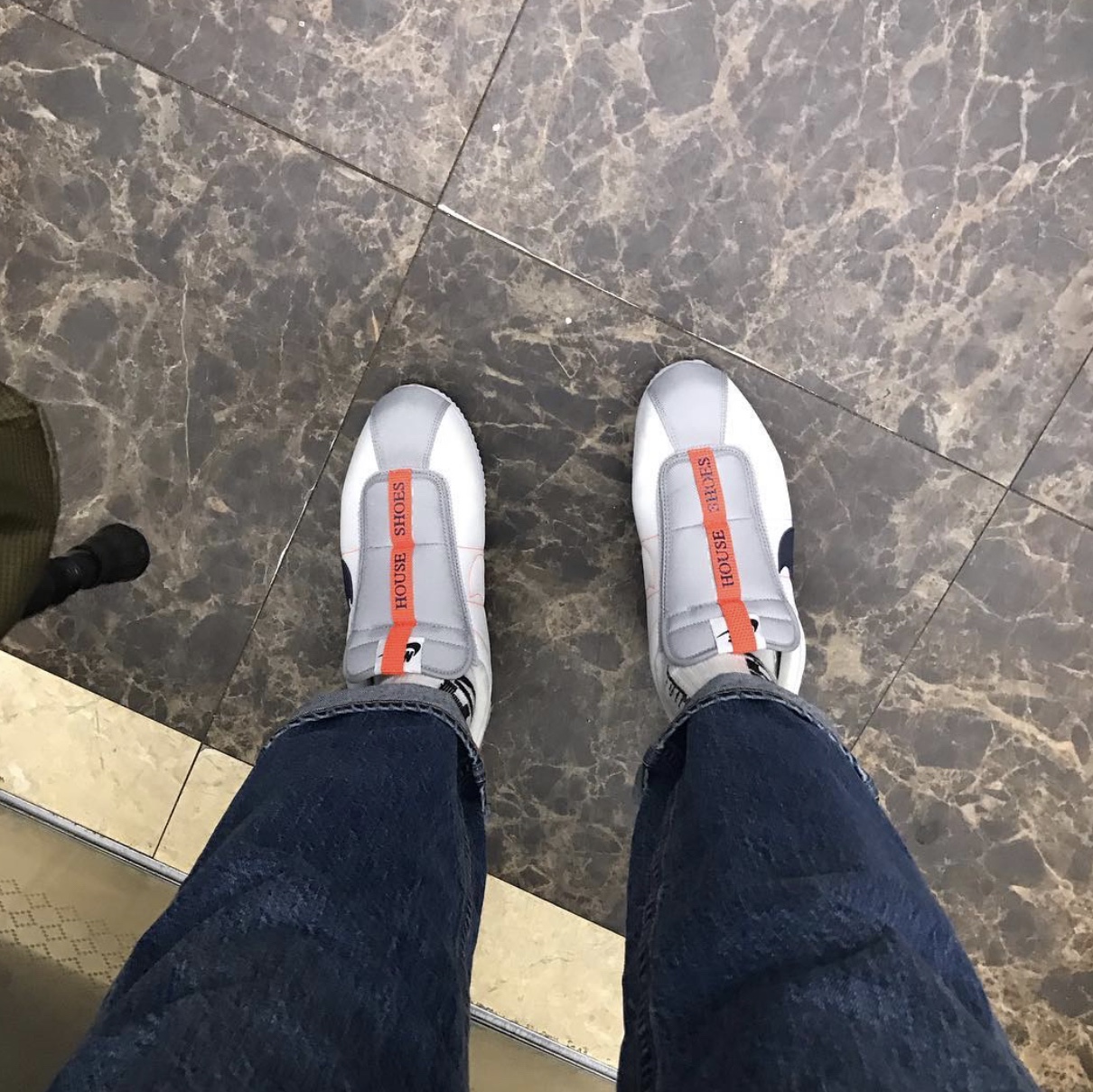 Nike x Kendrick Lamar Cortez Basic Slip White 착용 스타일