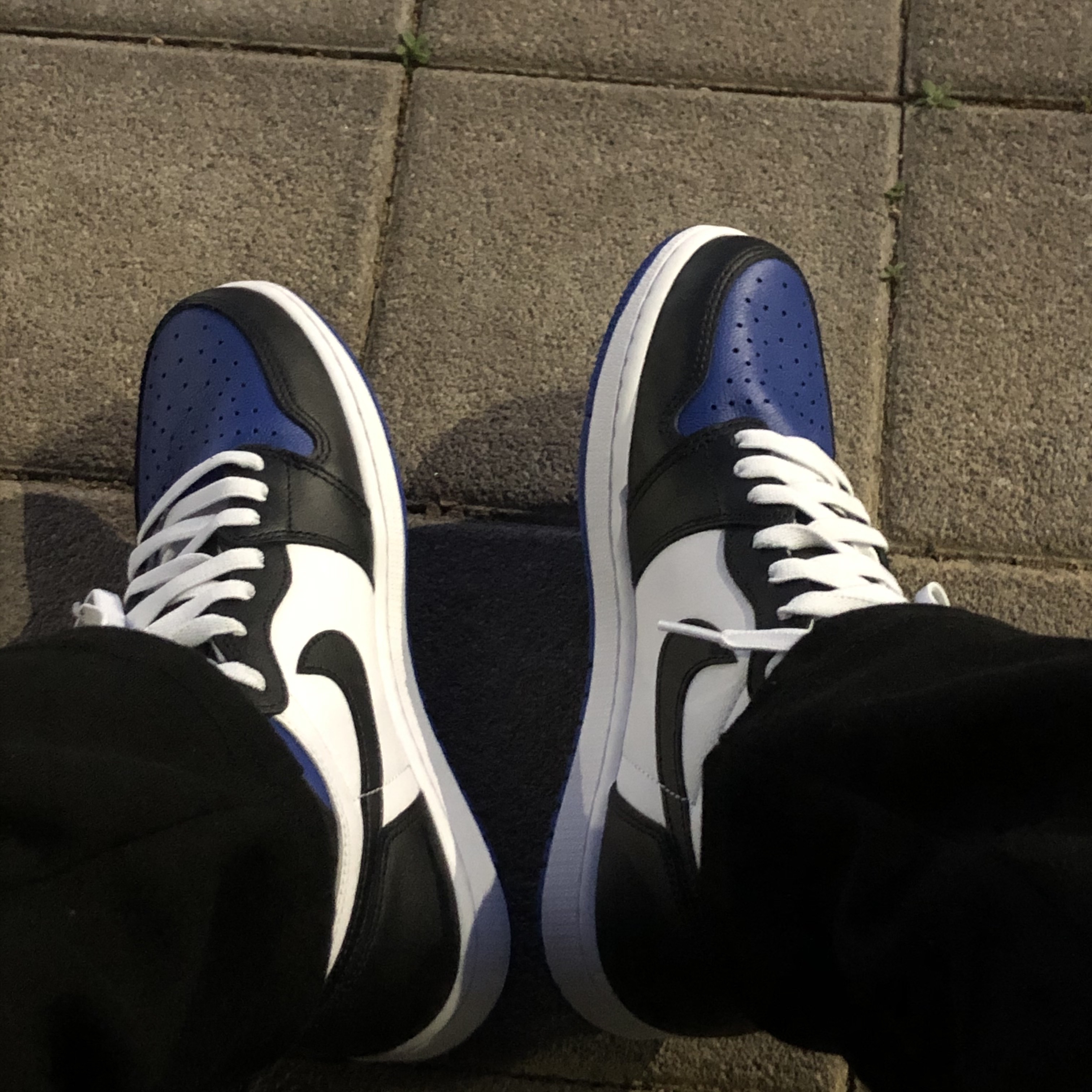 Jordan 1 Retro High OG Royal Toe 착용 스타일 - 3