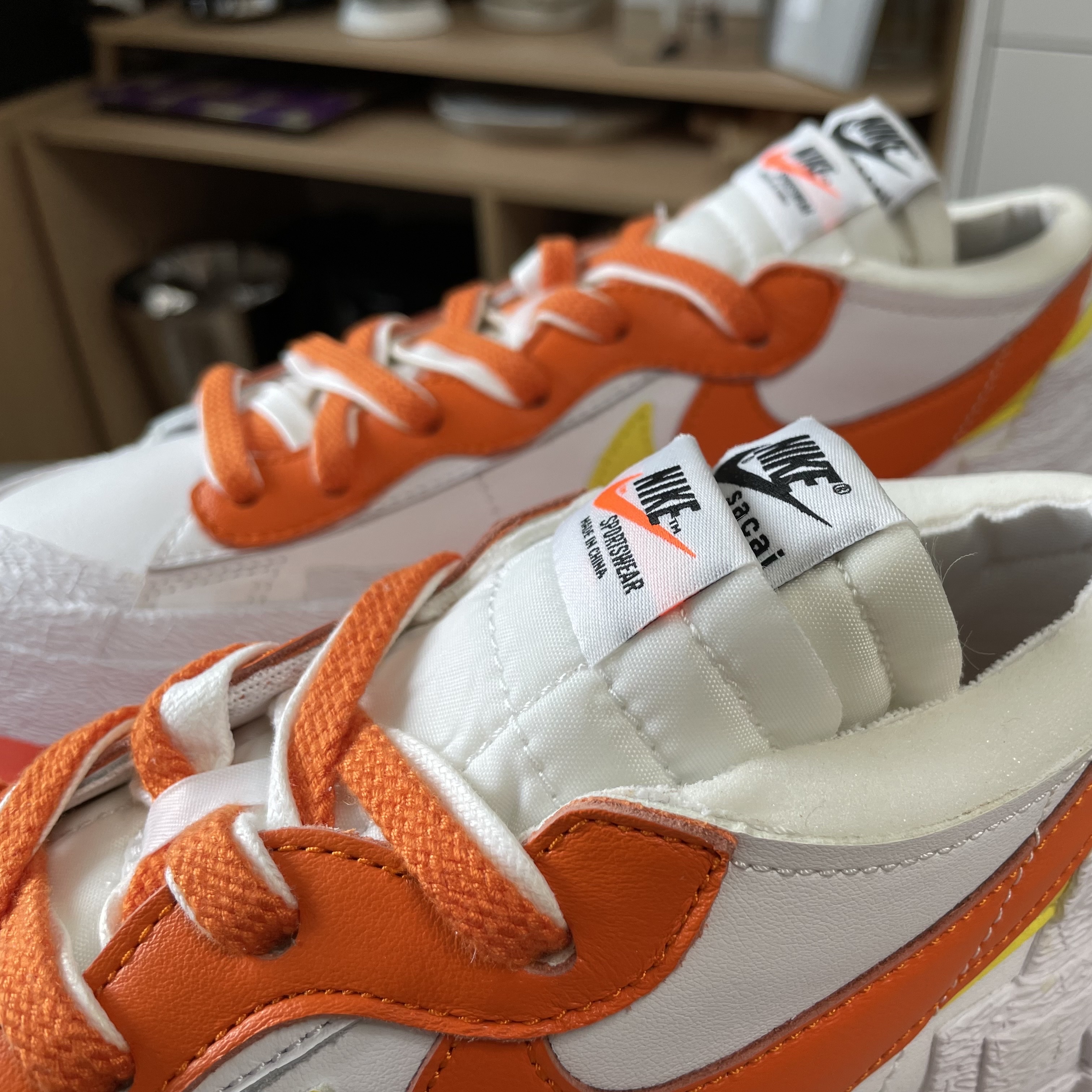 Nike x Sacai Blazer Low Magma Orange 착용 스타일 - 2