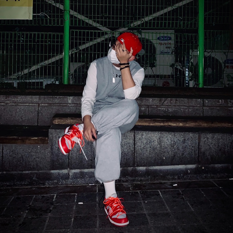 Nike x Off-White Dunk Low University Red 착용 스타일 - 1