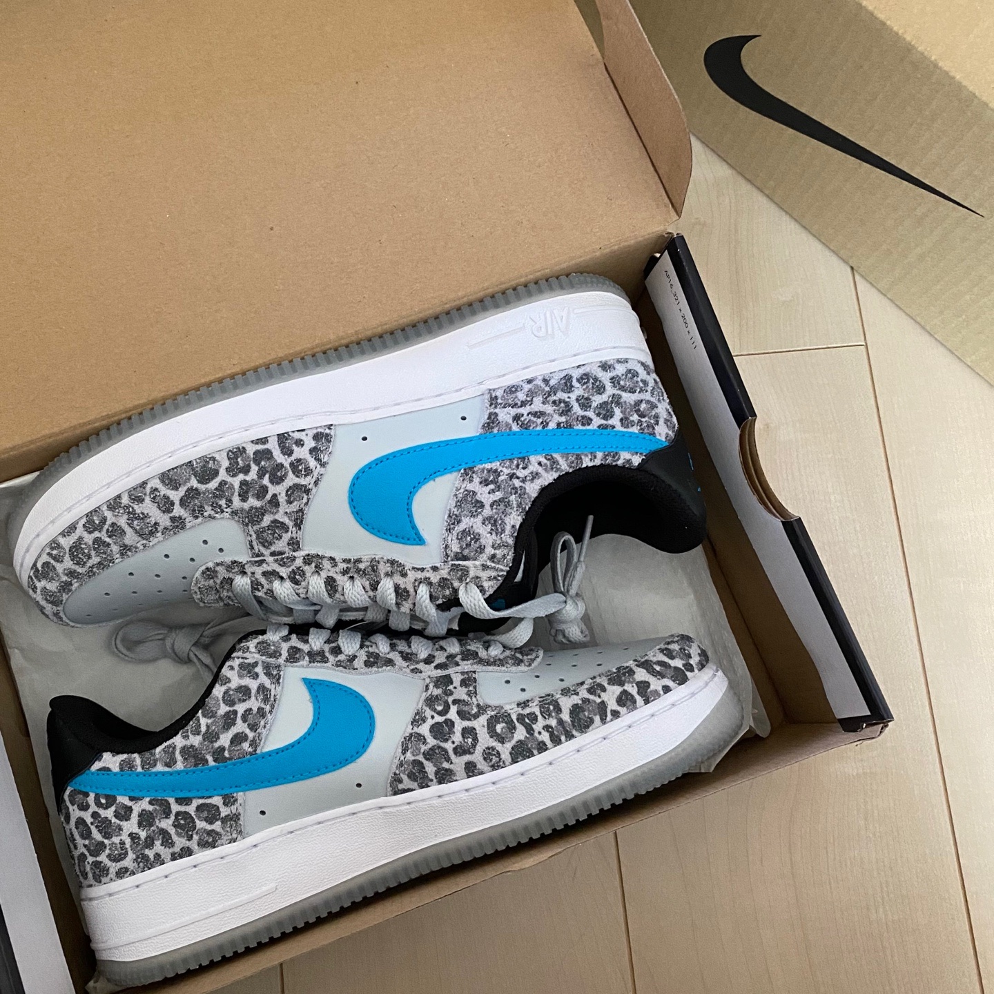 Nike Air Force 1 '07 PRM Pure Platinum 착용 스타일