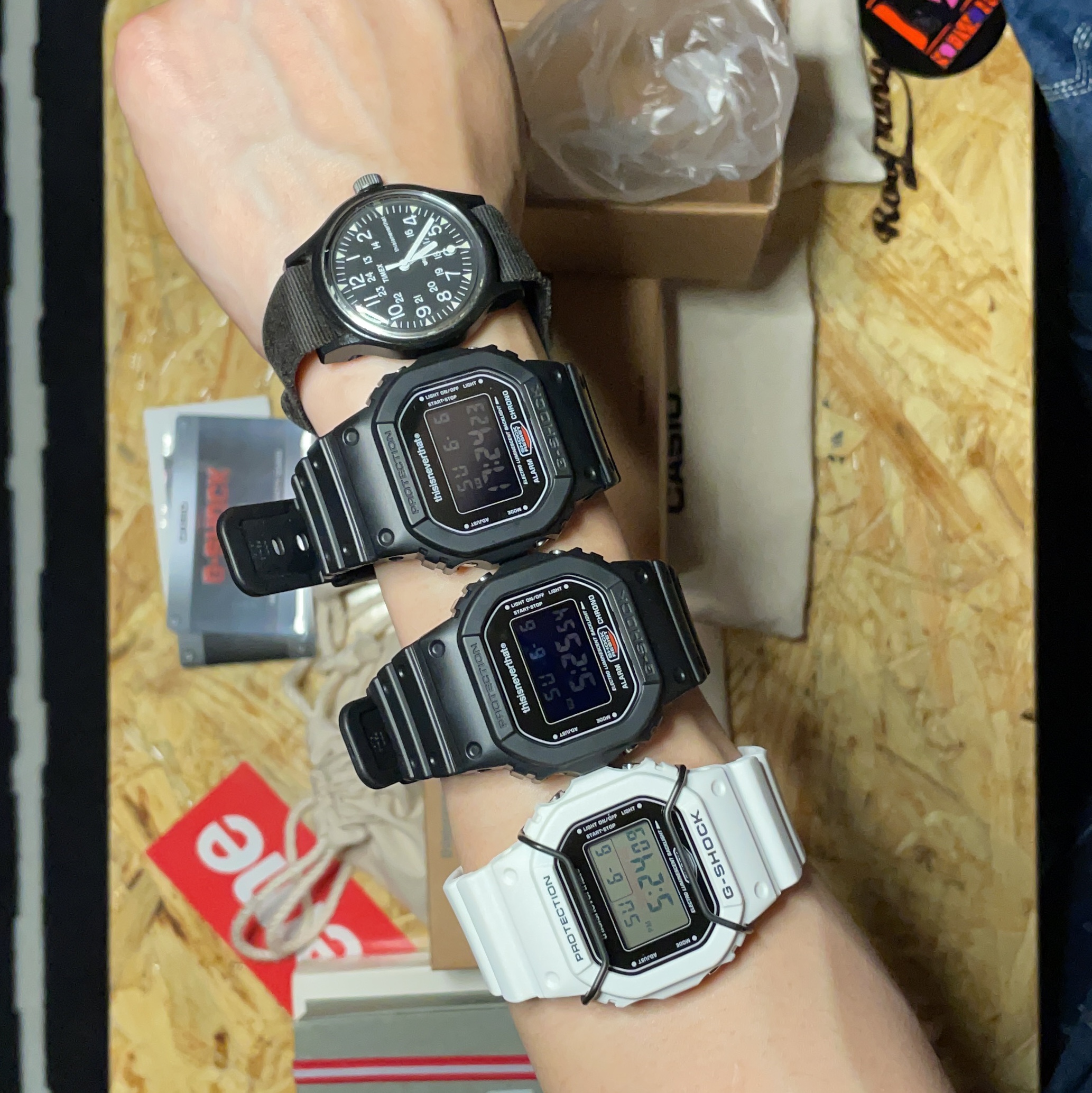Casio G-Shock x Thisisneverthat DW-5600TNT-7 White 착용 스타일
