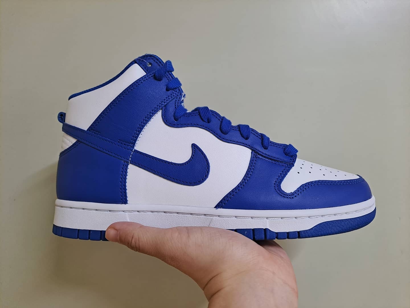 Nike Dunk High Retro Game Royal 착용 스타일 - 2