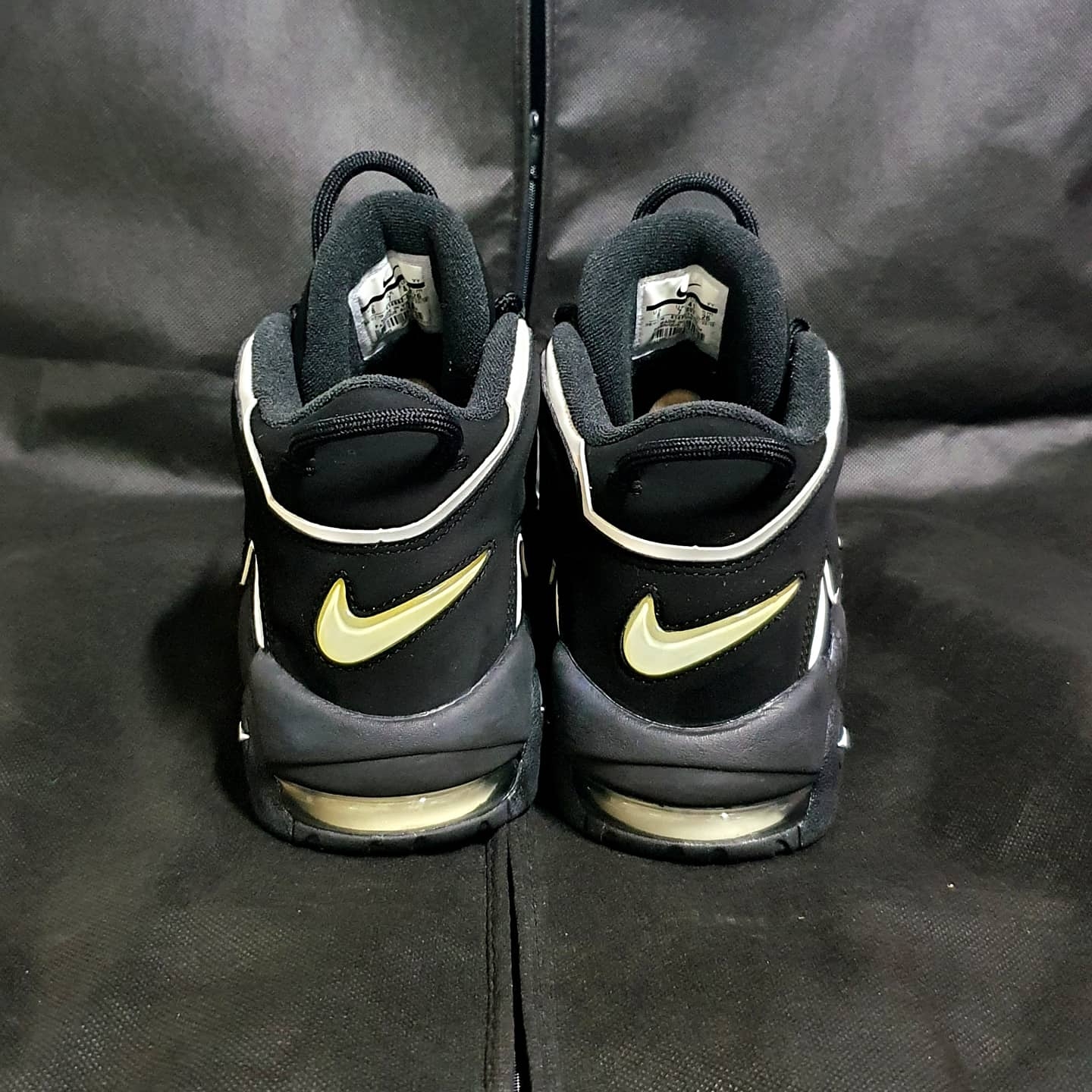 Nike Air More Uptempo Black White 2016 착용 스타일 - 4