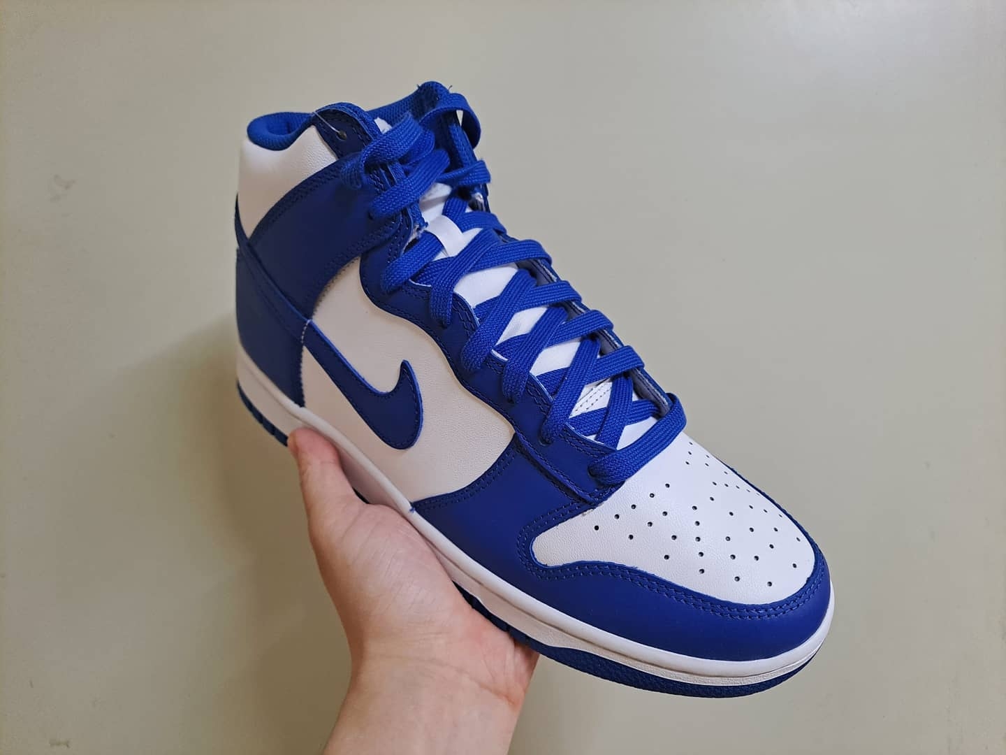 Nike Dunk High Retro Game Royal 착용 스타일 - 1