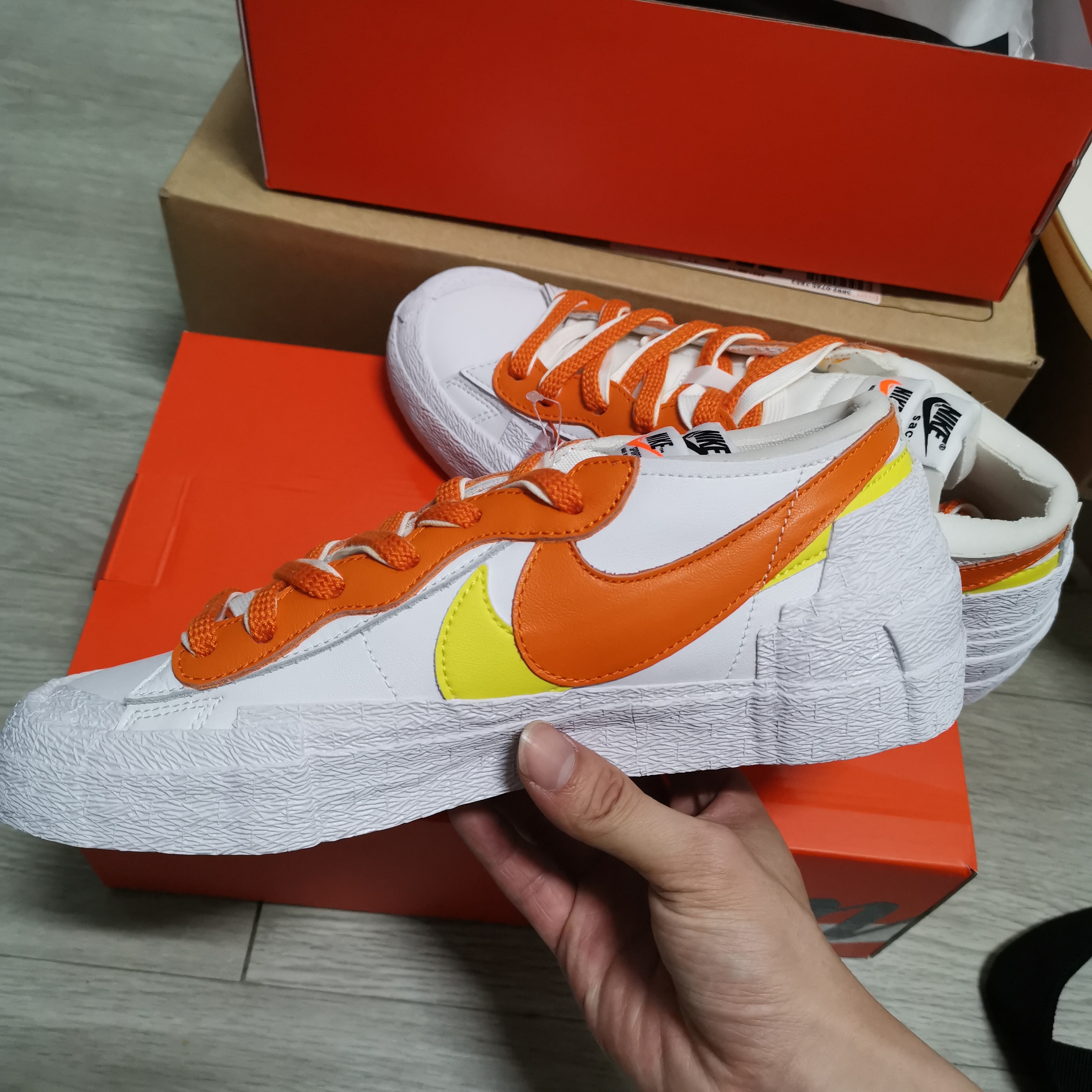 Nike x Sacai Blazer Low Magma Orange 착용 스타일 - 1