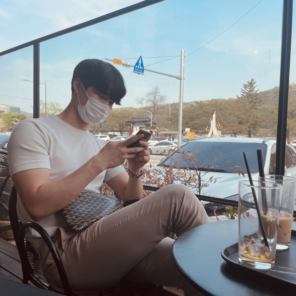 KREAM 프로필 이미지