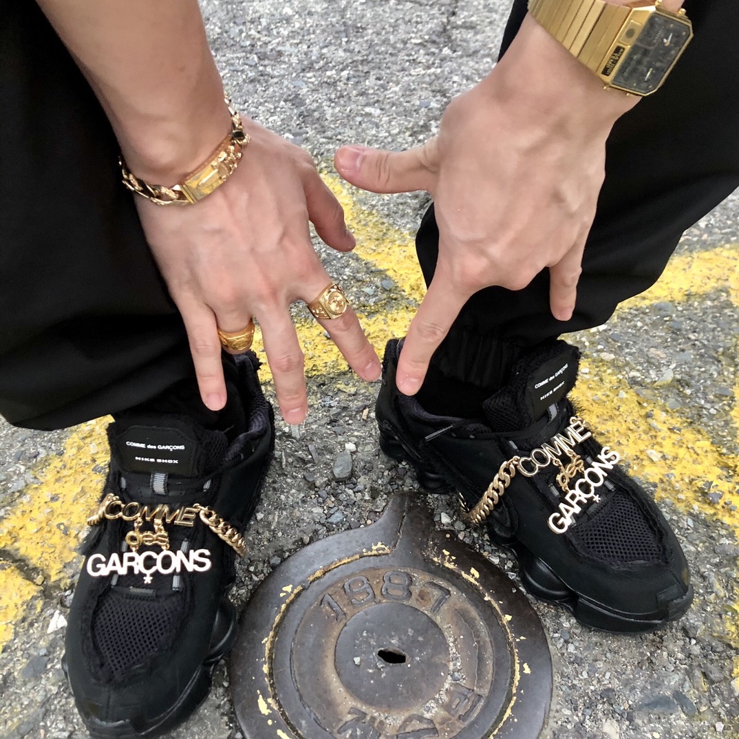 (W) Nike x Comme des Garcons Shox TL Black, Jordan 1 Retro High OG Shadow 2.0 착용 스타일 - 1