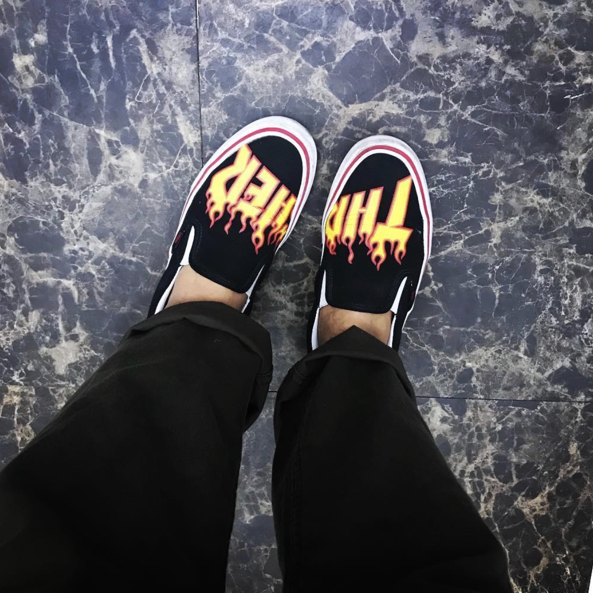 Vans Slip-On Thrasher 2017 착용 스타일