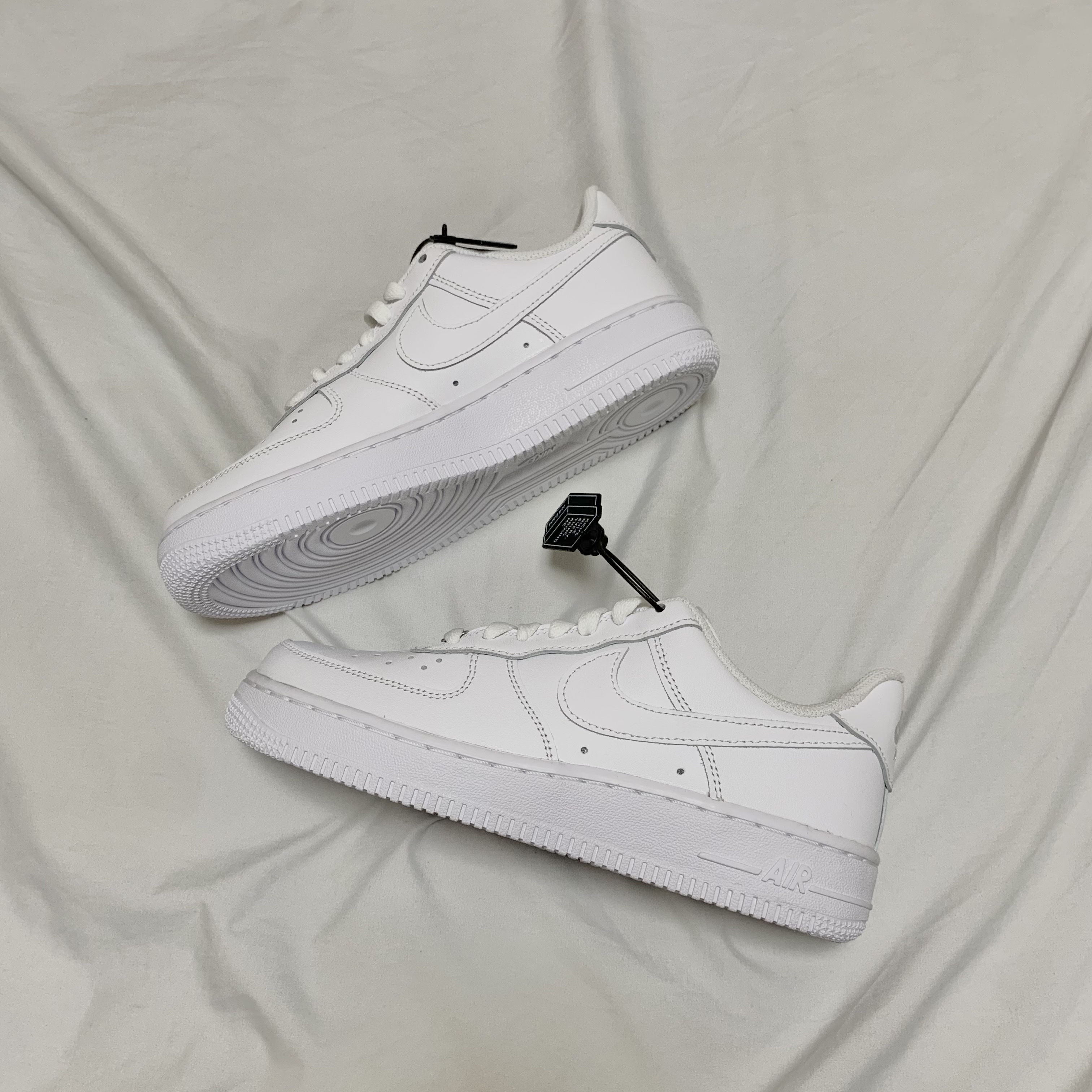 (W) Nike Air Force 1 '07 Low White, Nike Air Force 1 '07 Low White 착용 스타일 - 2