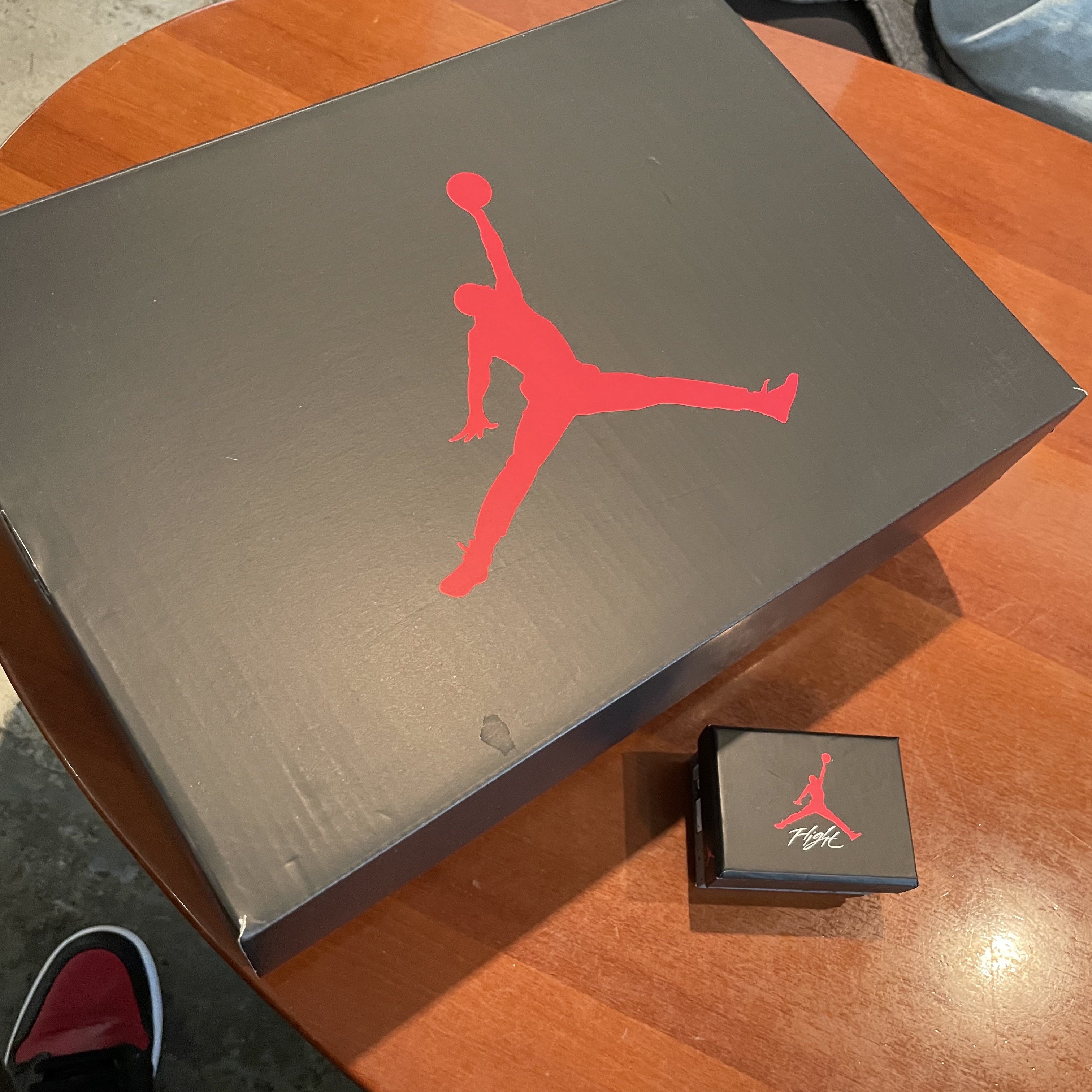 Jordan 6 Retro Carmine 2021, Jordan 1 Mid Bred Banned 2020 착용 스타일 - 2