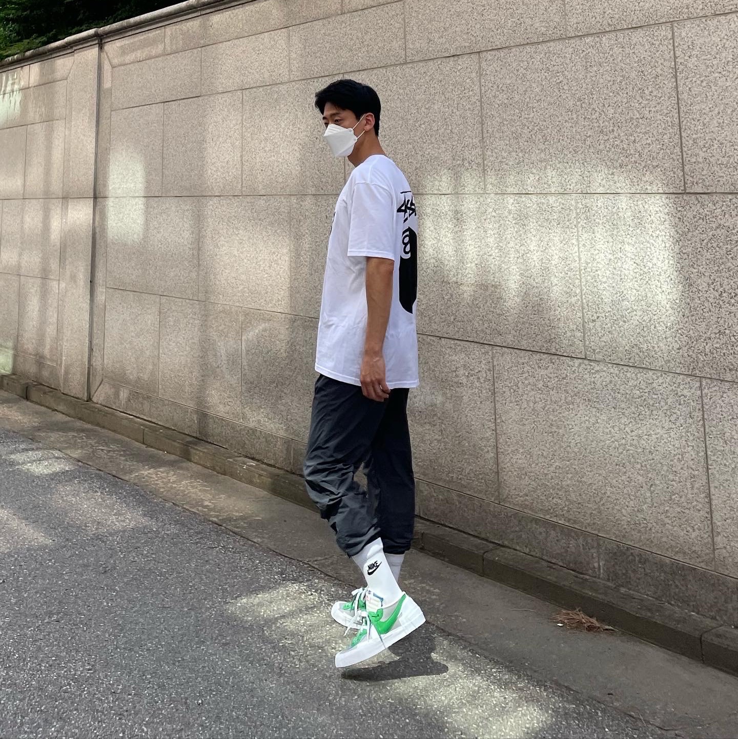 Nike x Sacai Blazer Low Classic Green 착용 스타일 - 1