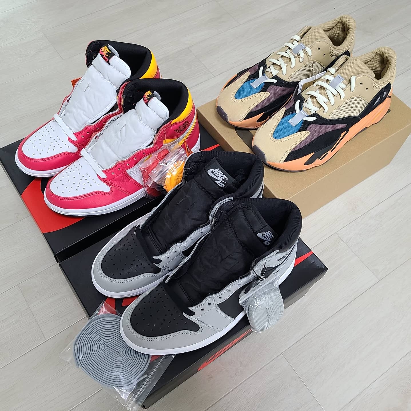 Jordan 6 x Travis Scott Retro SP British Khaki, Jordan x Travis Scott S/S Top - Asia 착용 스타일 - 3