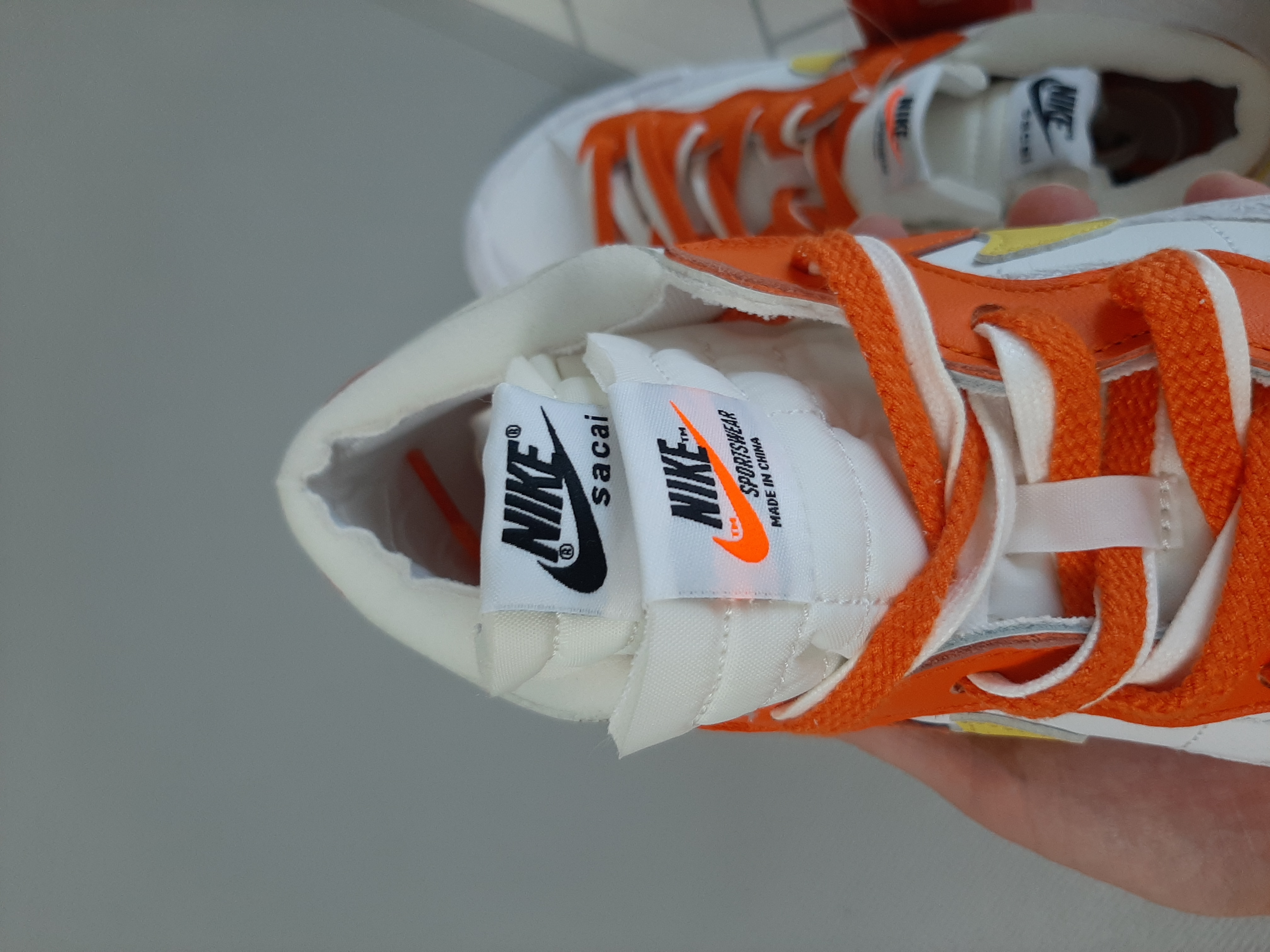 Nike x Sacai Blazer Low Magma Orange 착용 스타일 - 1