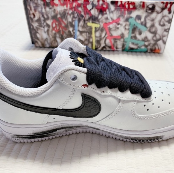 Nike x Peaceminusone Air Force 1 Low Para-Noise 2.0 착용 스타일 - 3
