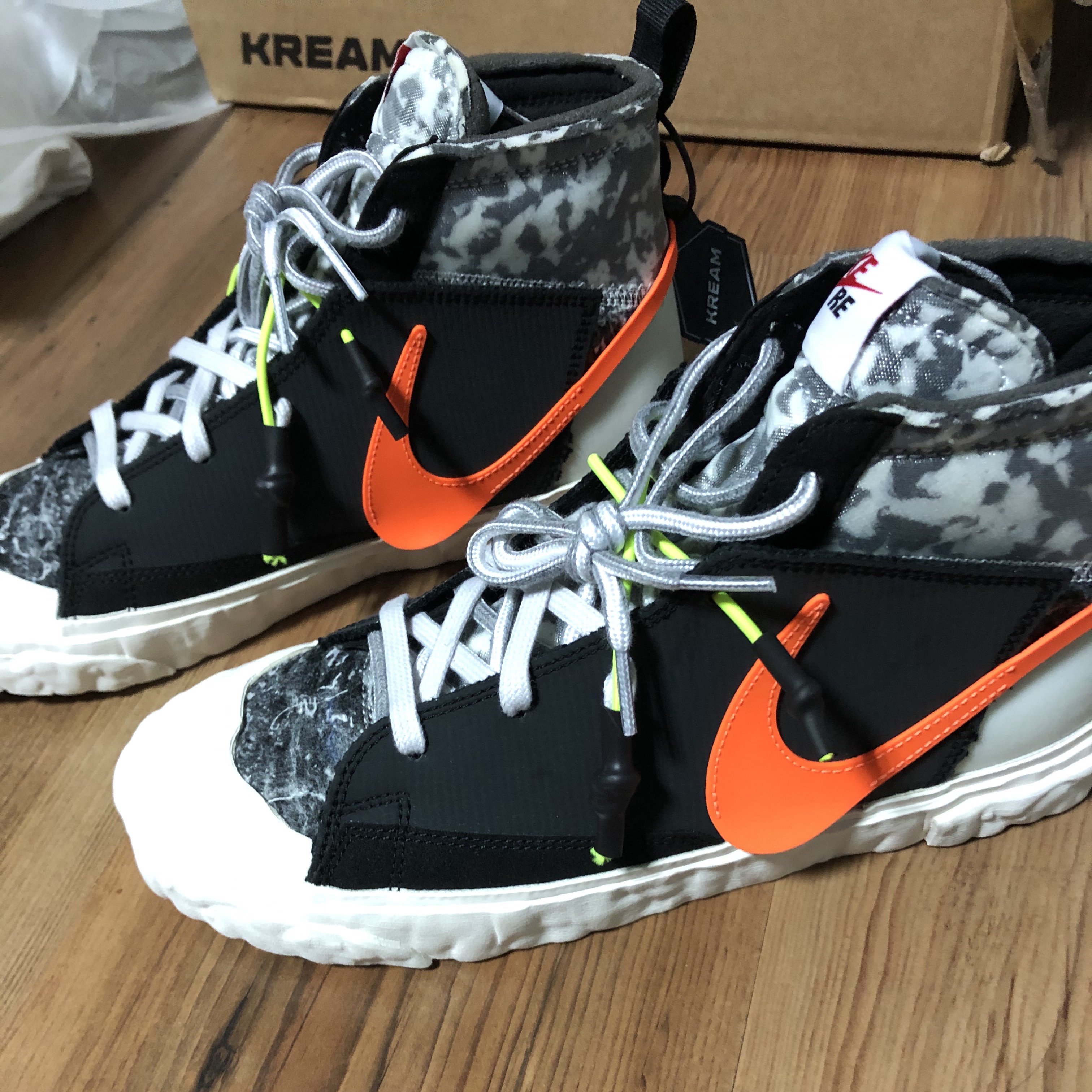 Nike x Readymade Blazer Mid Black 착용 스타일 - 1