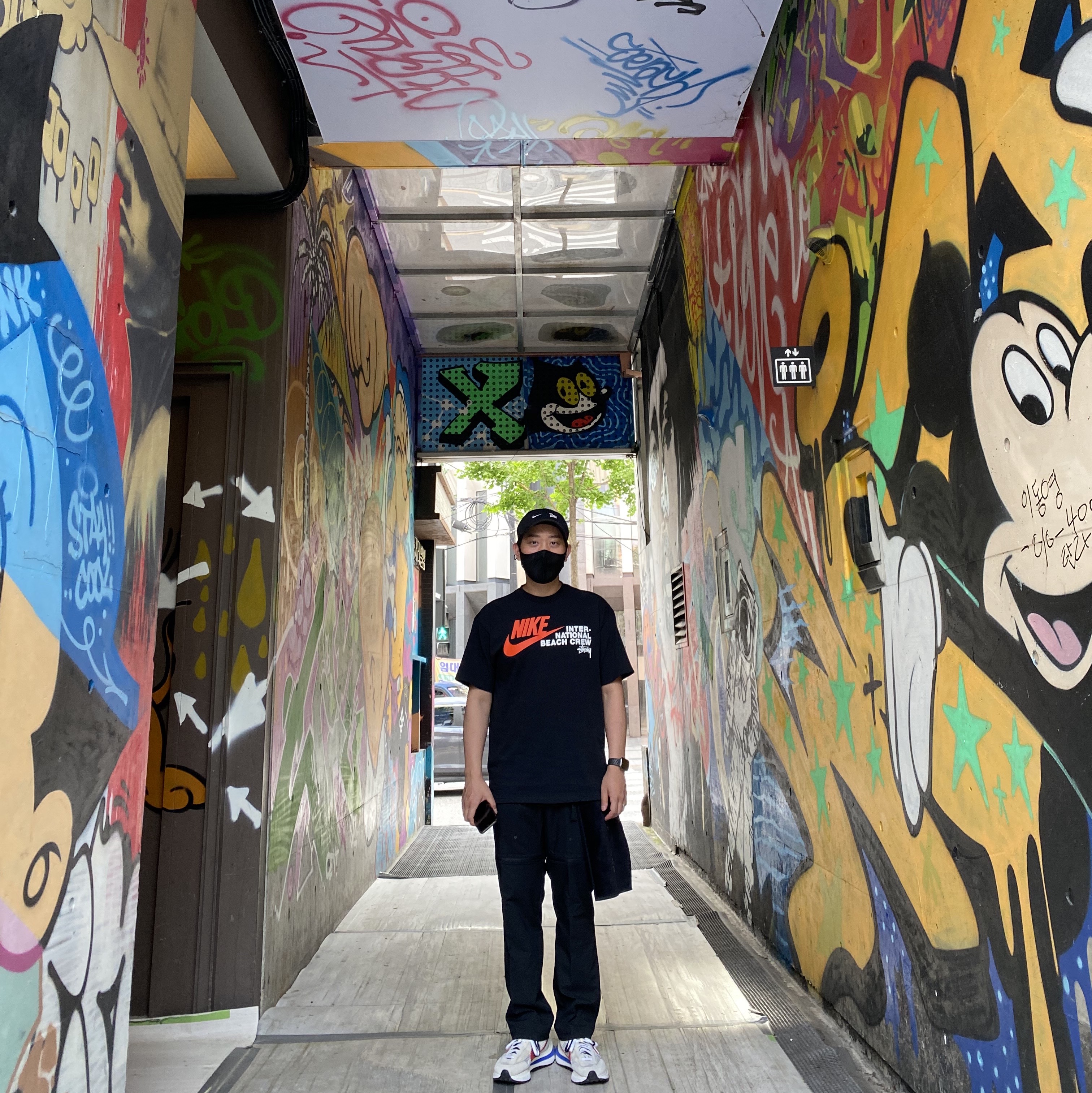 Nike x Sacai VaporWaffle Royal Fuchsia, Nike x Matthew M Williams NRG 3-In-1 Pants Black 착용 스타일