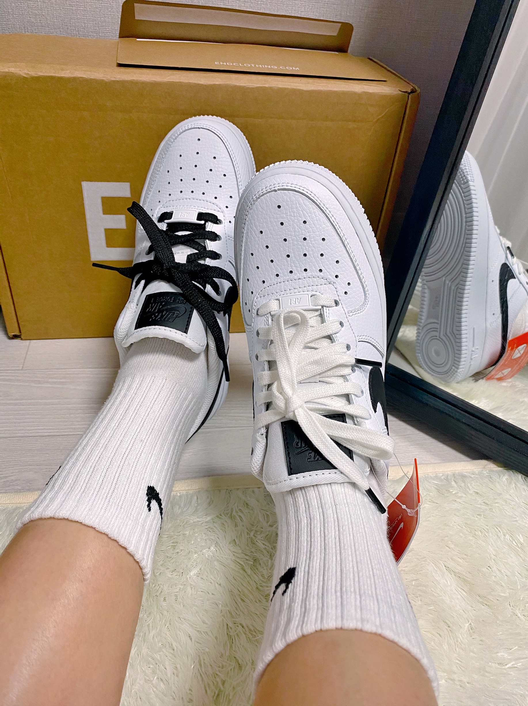 Jordan 1 Low Gym Red White, Nike Air Force 1 '07 White Black 착용 스타일 - 3