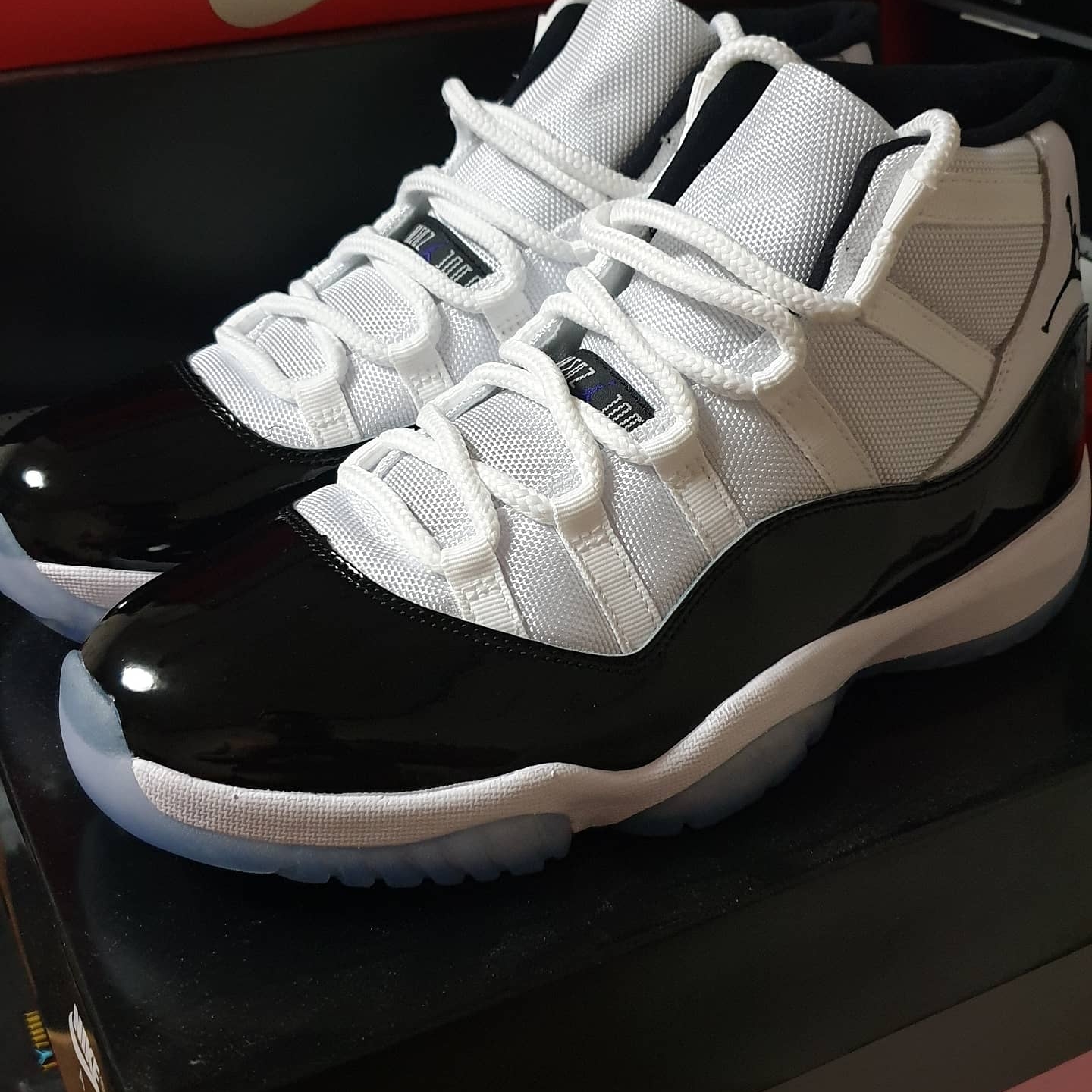 Jordan 11 Retro Concord 2018 착용 스타일 - 1