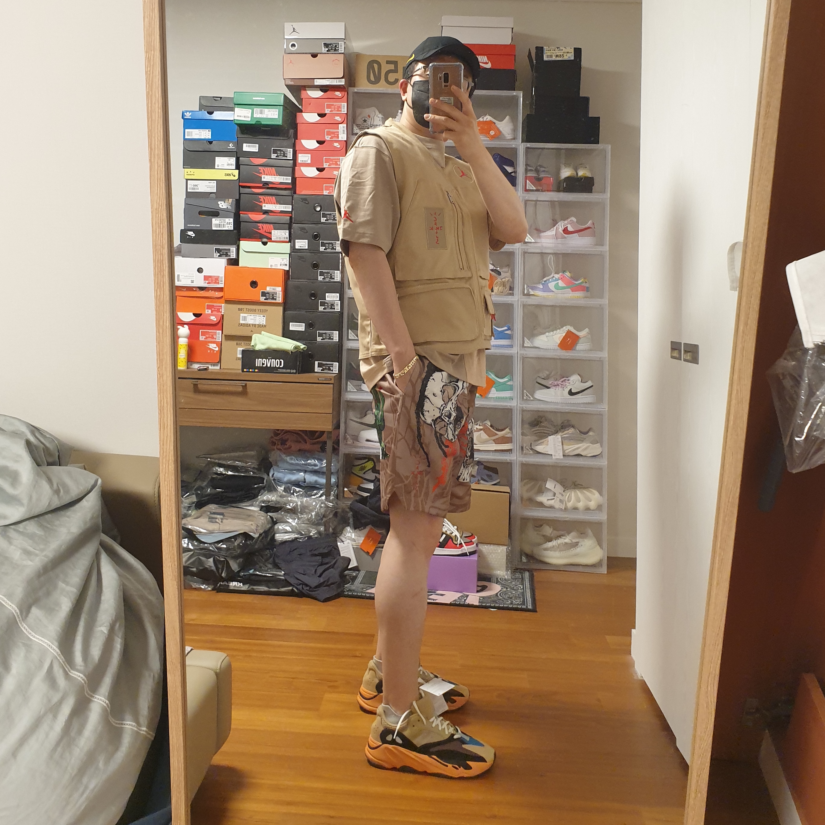 Jordan x Travis Scott S/S Top - Asia, Jordan x Travis Scott Utility Vest - Asia 착용 스타일 - 3