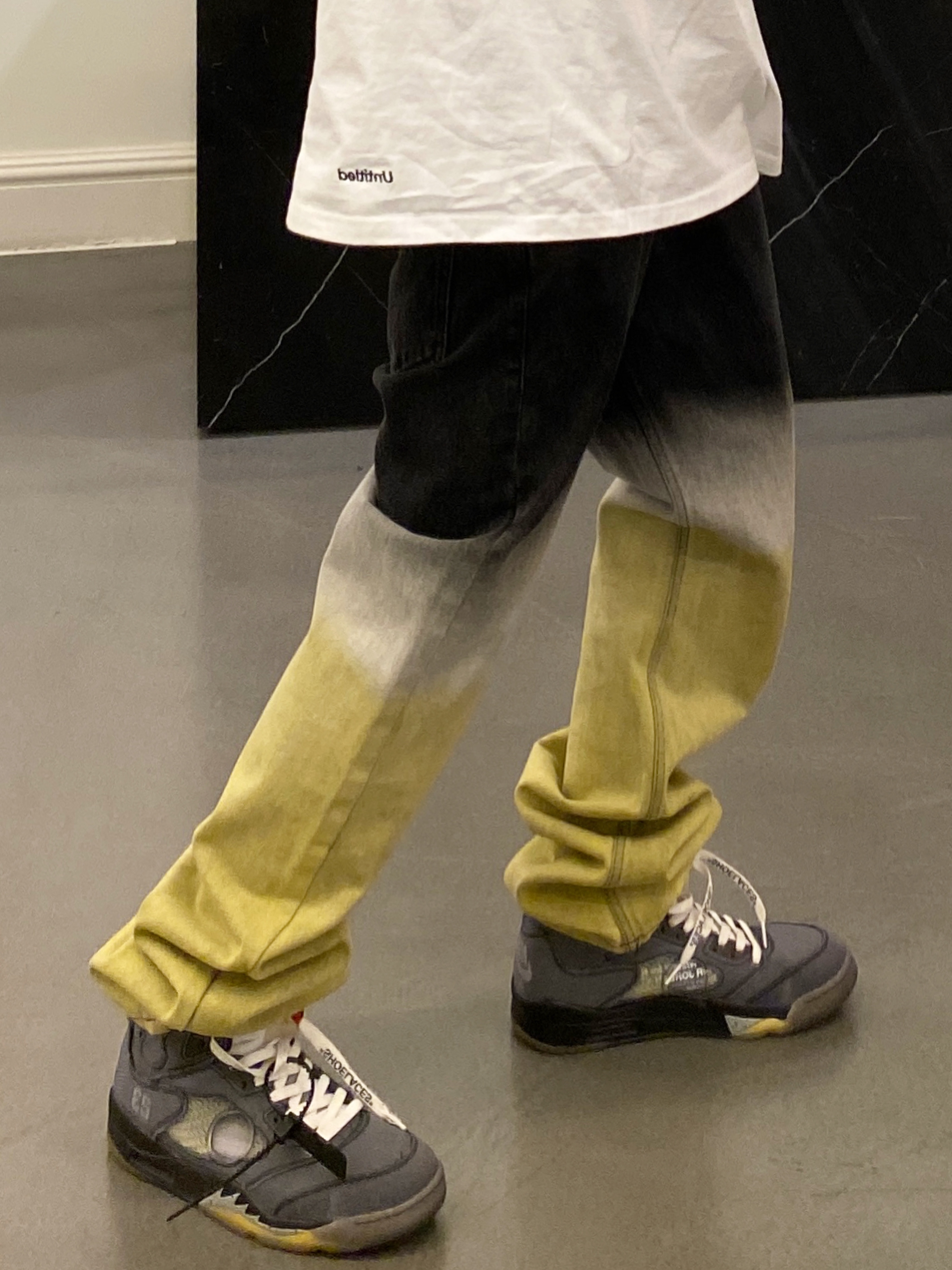 Jordan 5 x Off-White Retro SP Black Muslin 착용 스타일 - 1