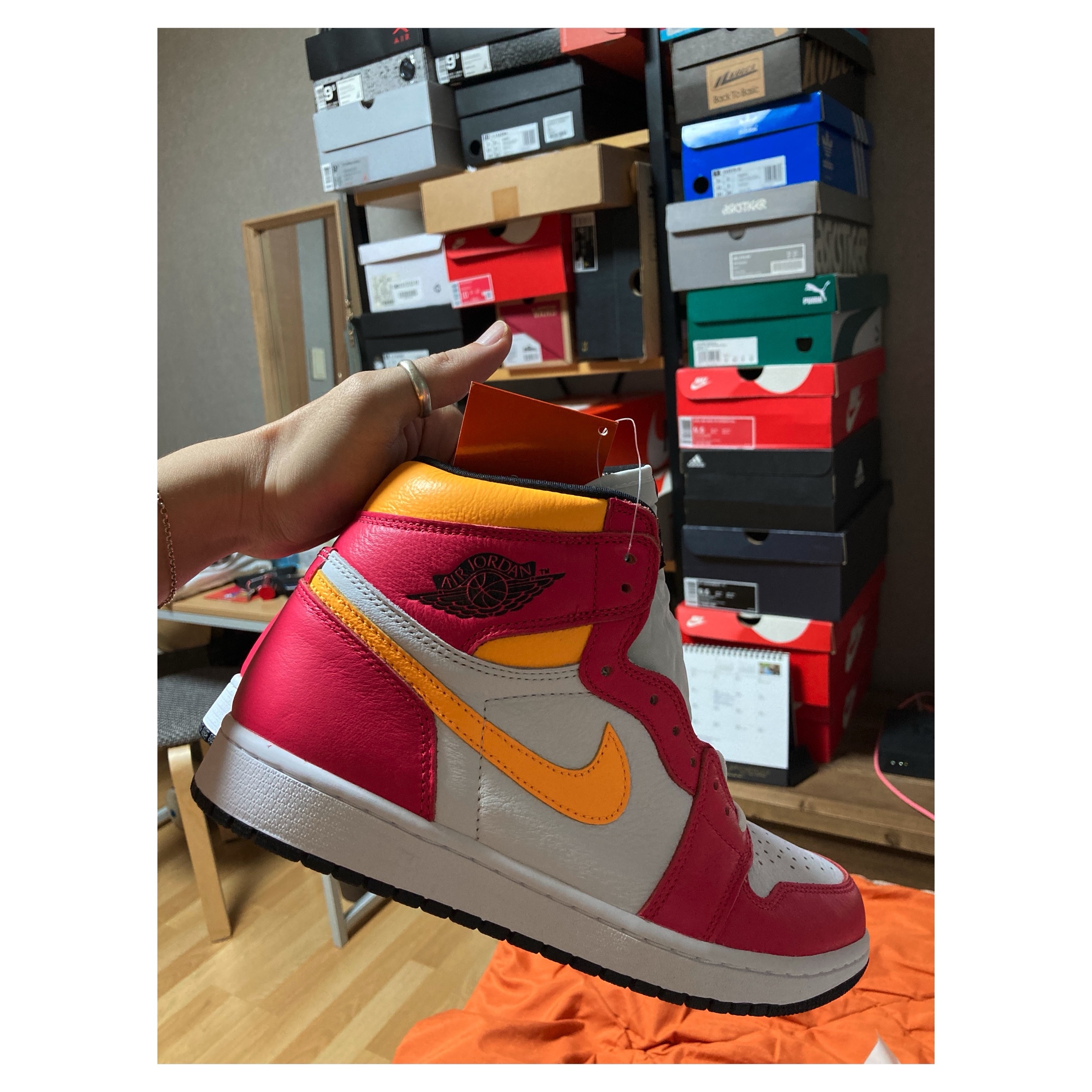 Jordan 1 Retro High OG Light Fusion Red 착용 스타일