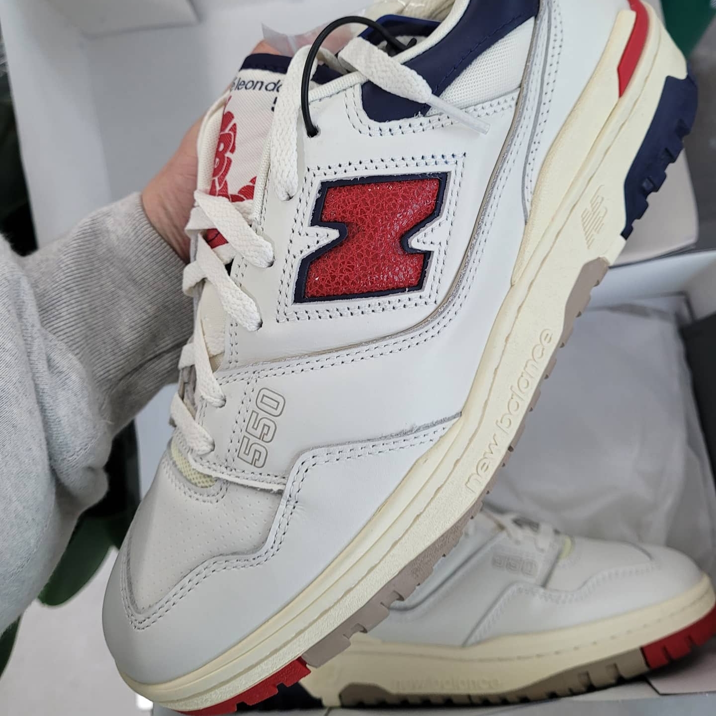 New Balance x Aime Leon Dore 550 Navy Red 착용 스타일 - 1