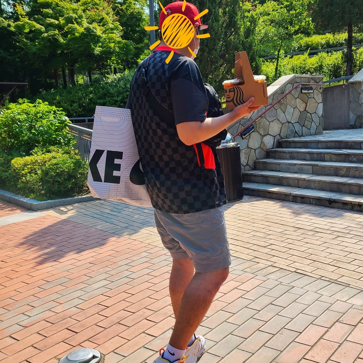 Nike Air More Uptempo Rayguns 착용 스타일