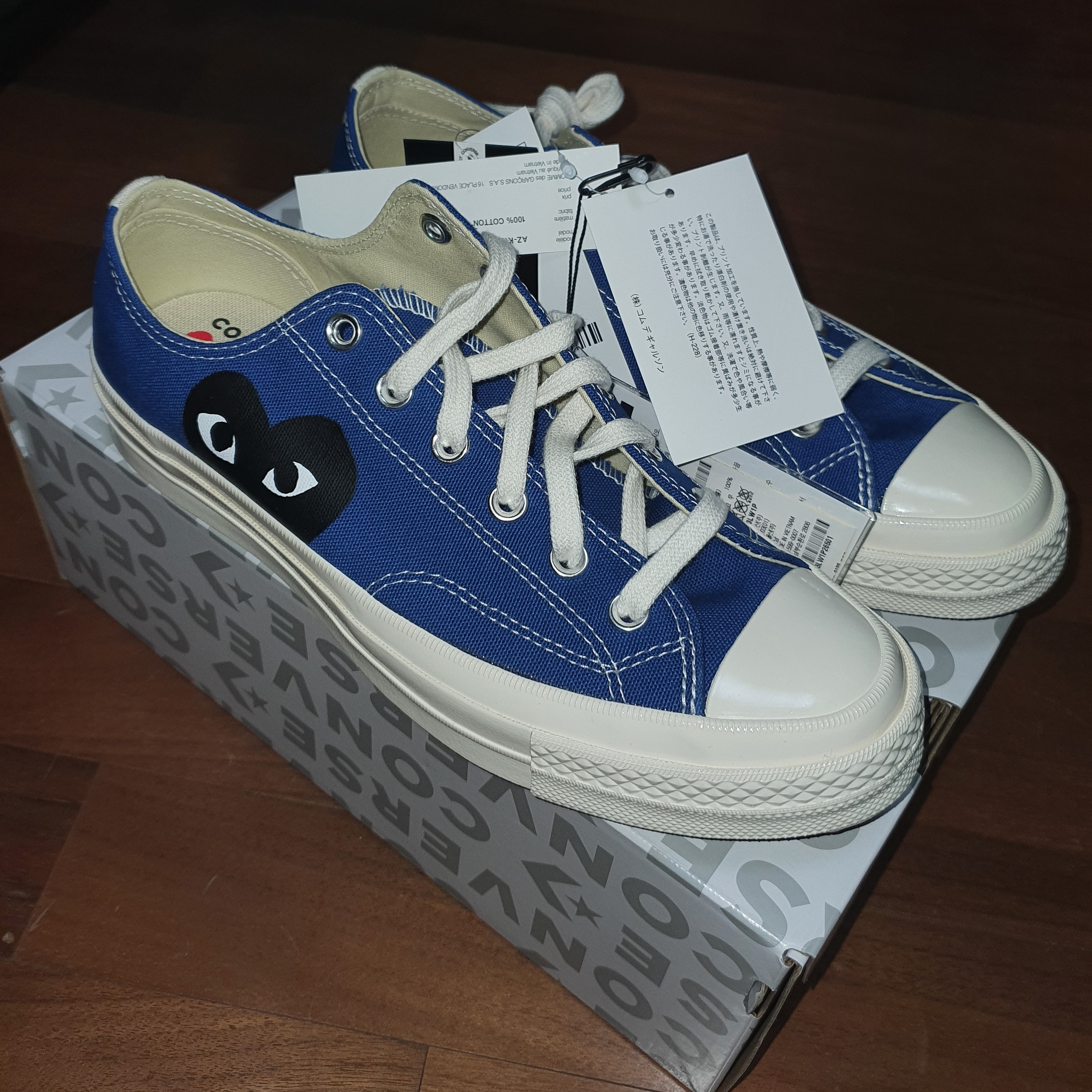 Converse x Play Comme des Garcons Chuck 70 Ox Blue Quartz 착용 스타일