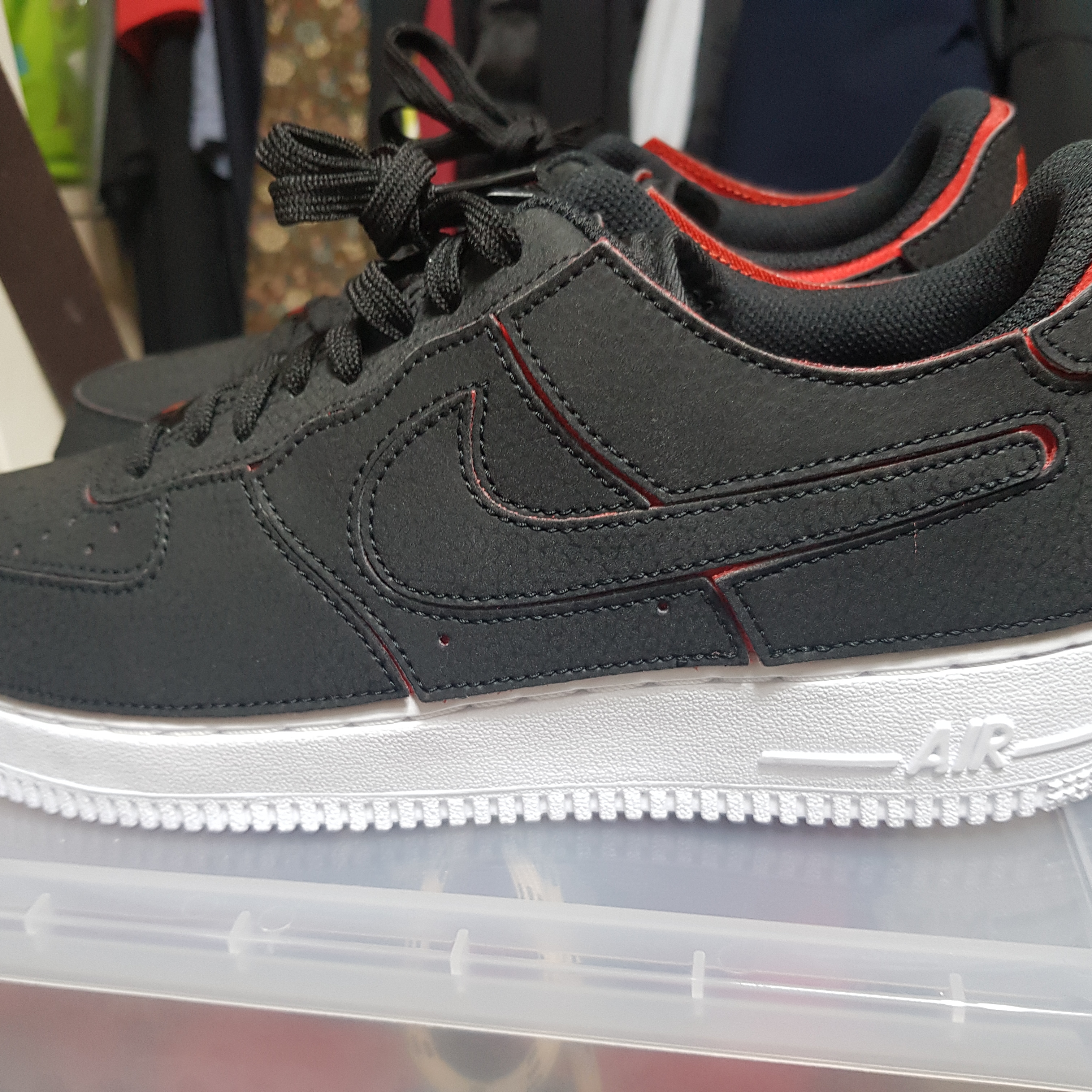 Nike Air Force 1/1 Custom Uptown 착용 스타일