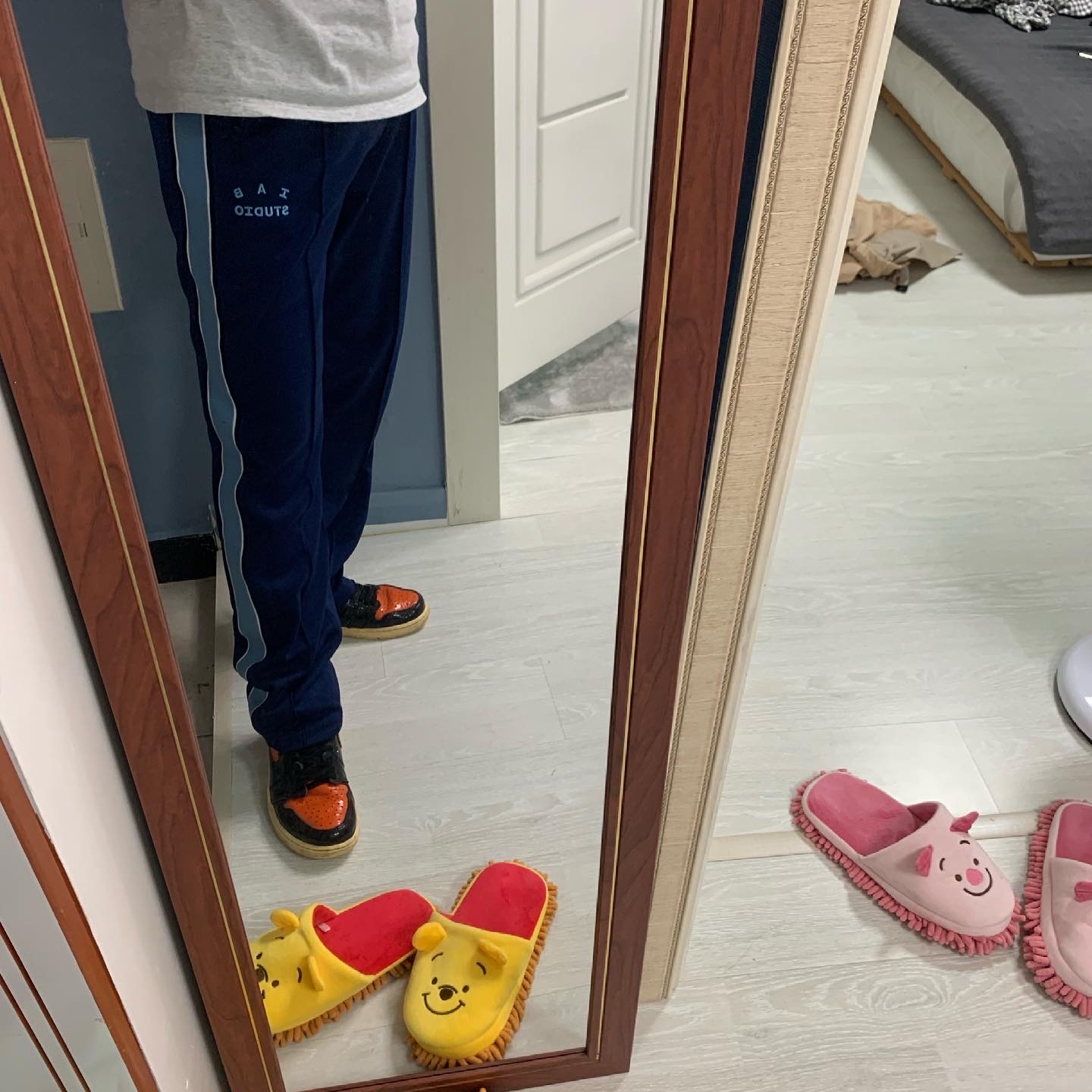 IAB Studio Track Pants Navy - 21SS, Jordan 1 Retro High Shattered Backboard 3.0 착용 스타일