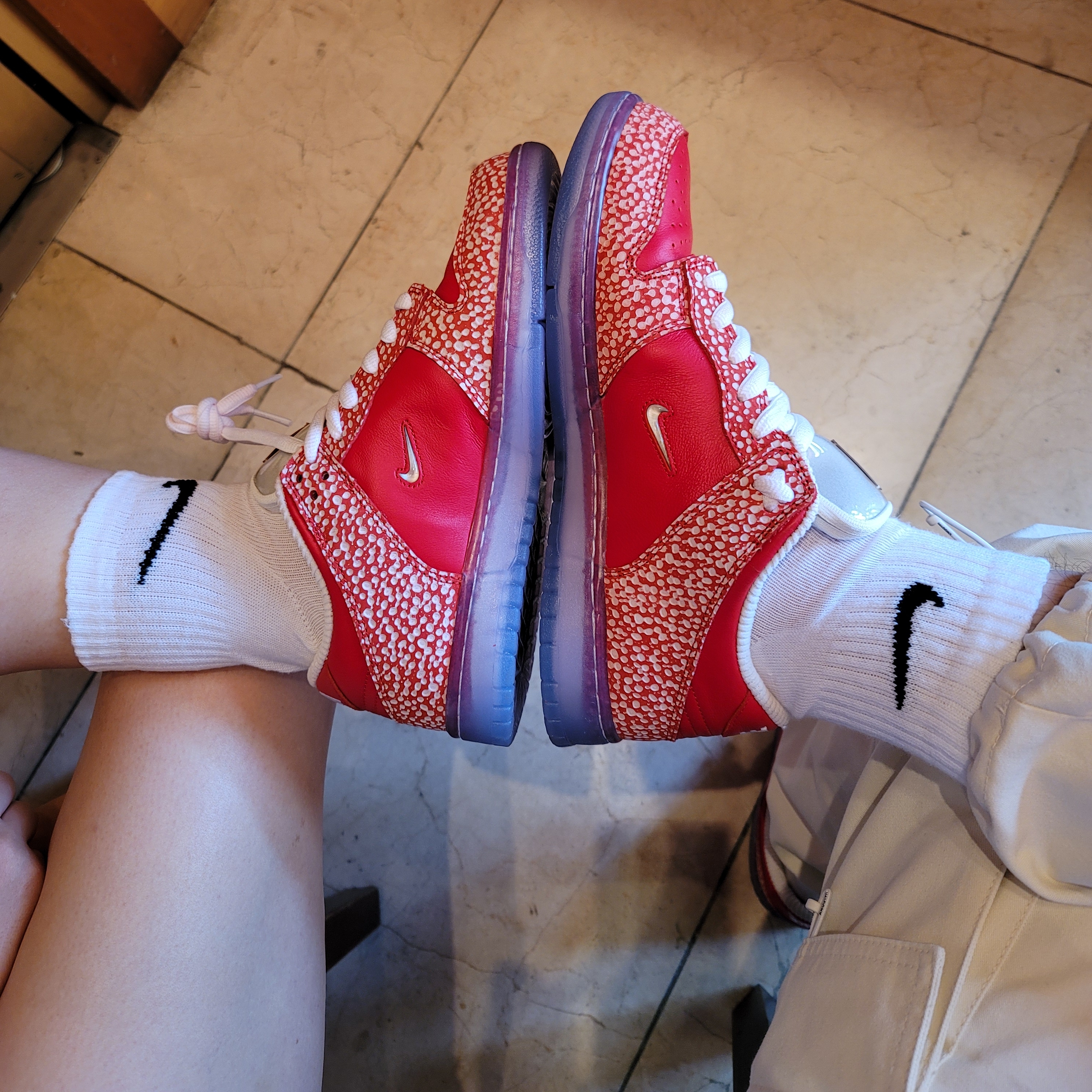 Nike x Stingwater SB Dunk Low Magic Mushroom 착용 스타일