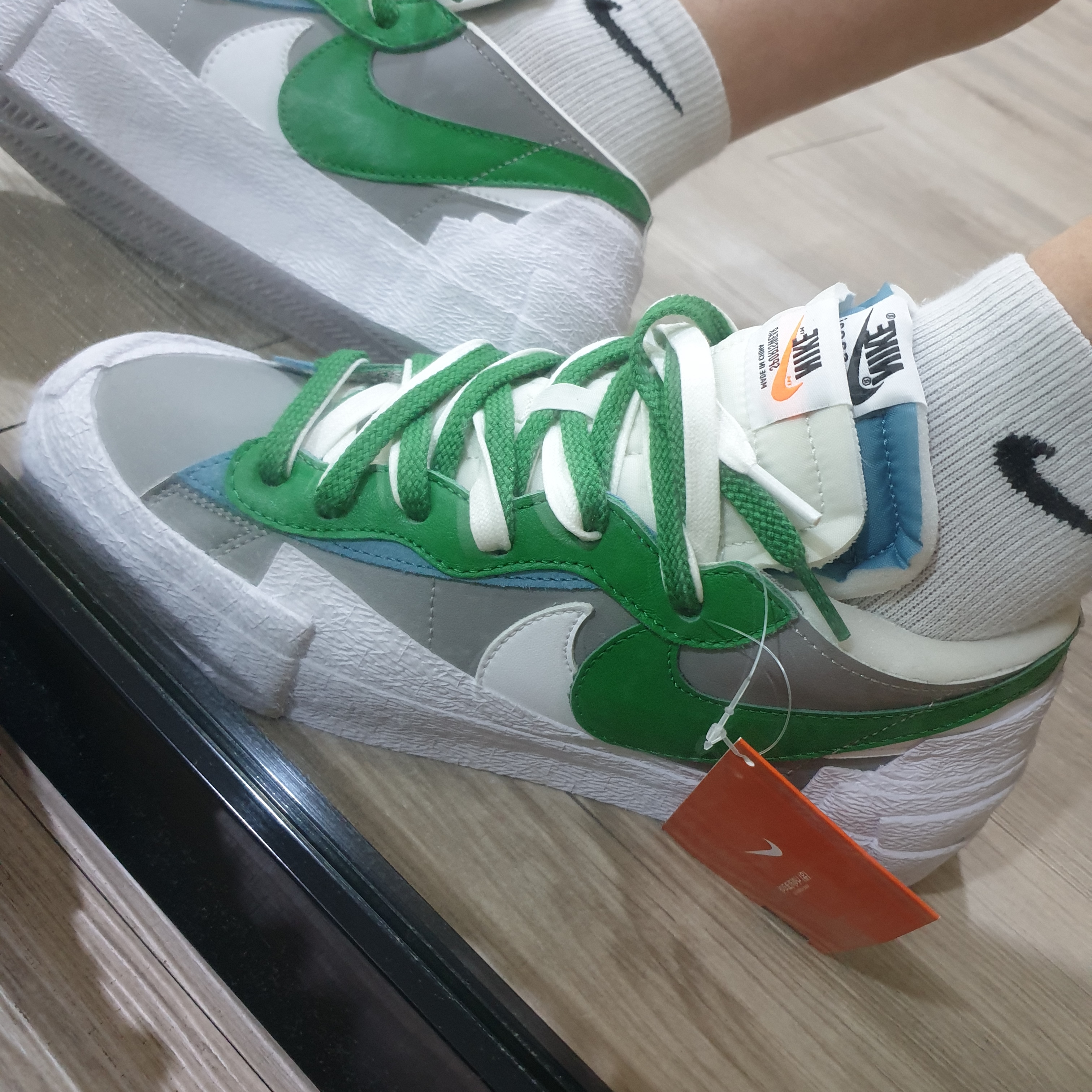 Nike x Sacai Blazer Low Classic Green 착용 스타일 - 3