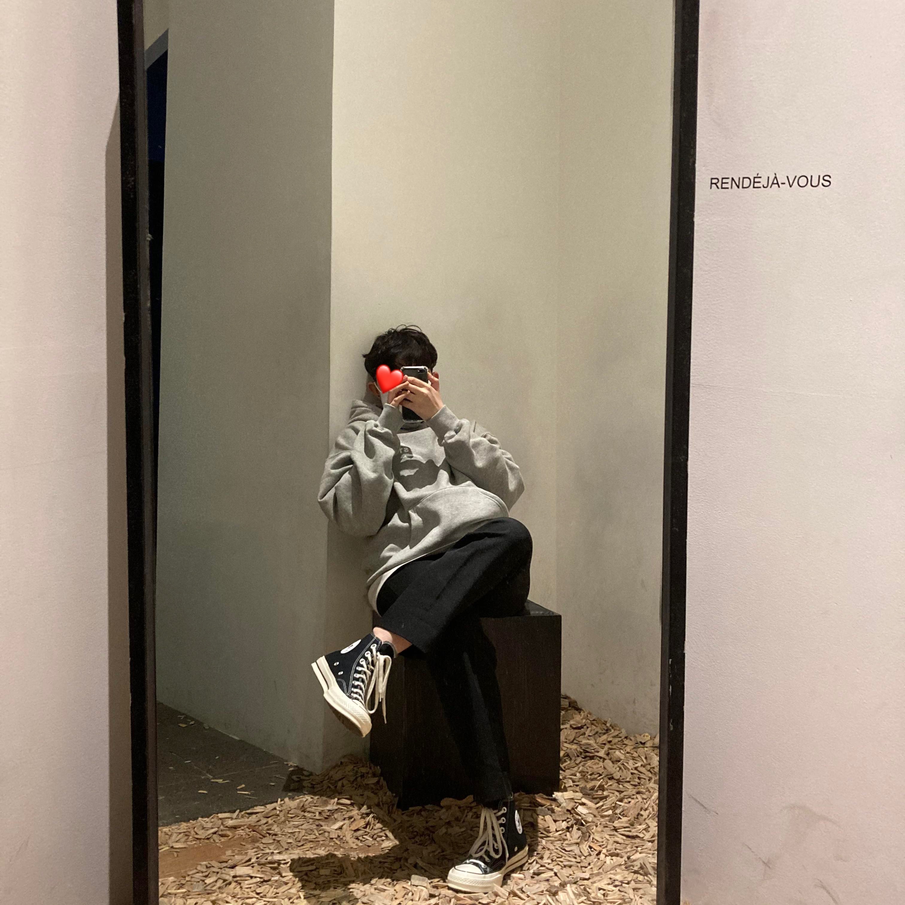 IAB Studio Hoodie Gray - 21SS, Converse Chuck 70 Hi Black 착용 스타일