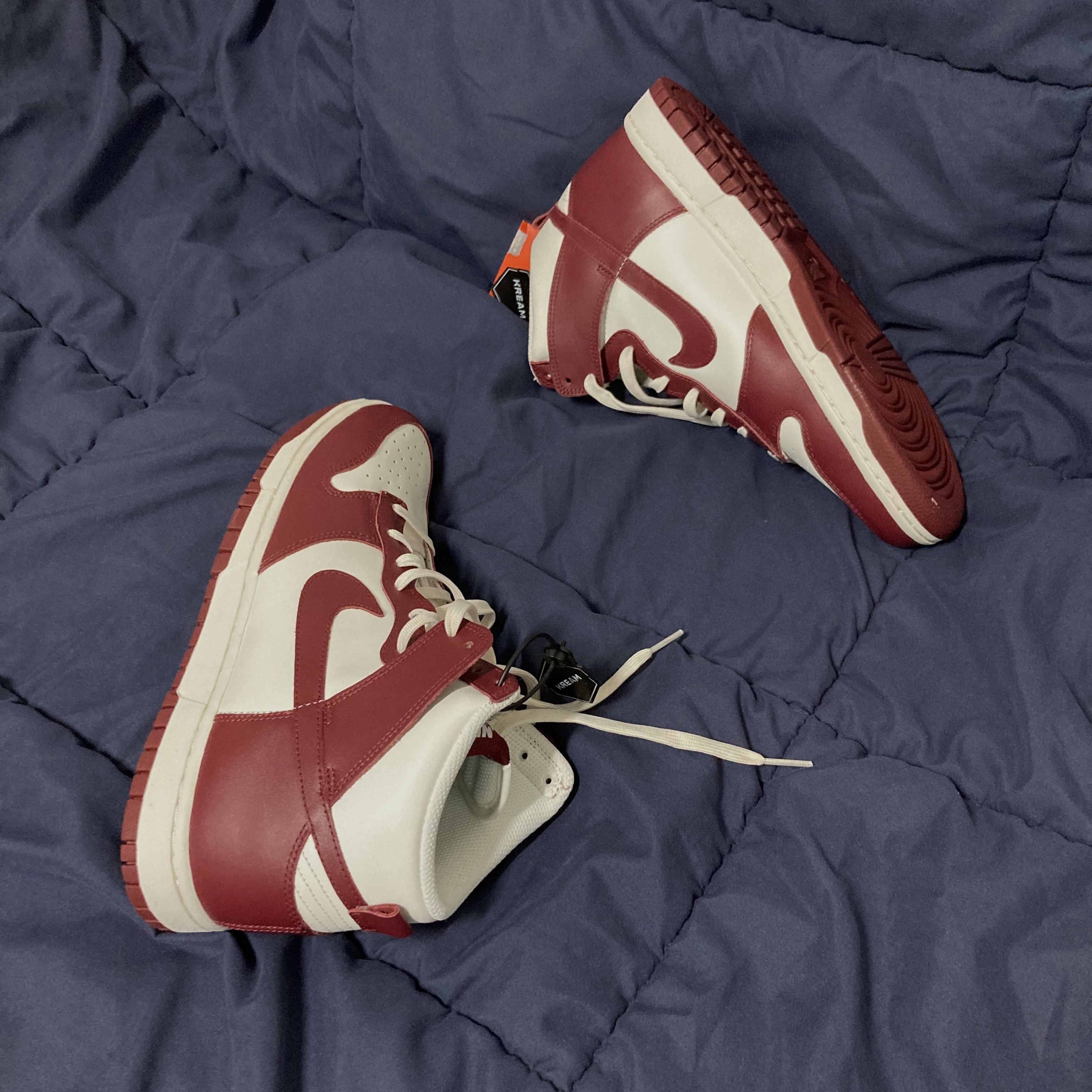 (W) Nike Dunk High Team Red 착용 스타일
