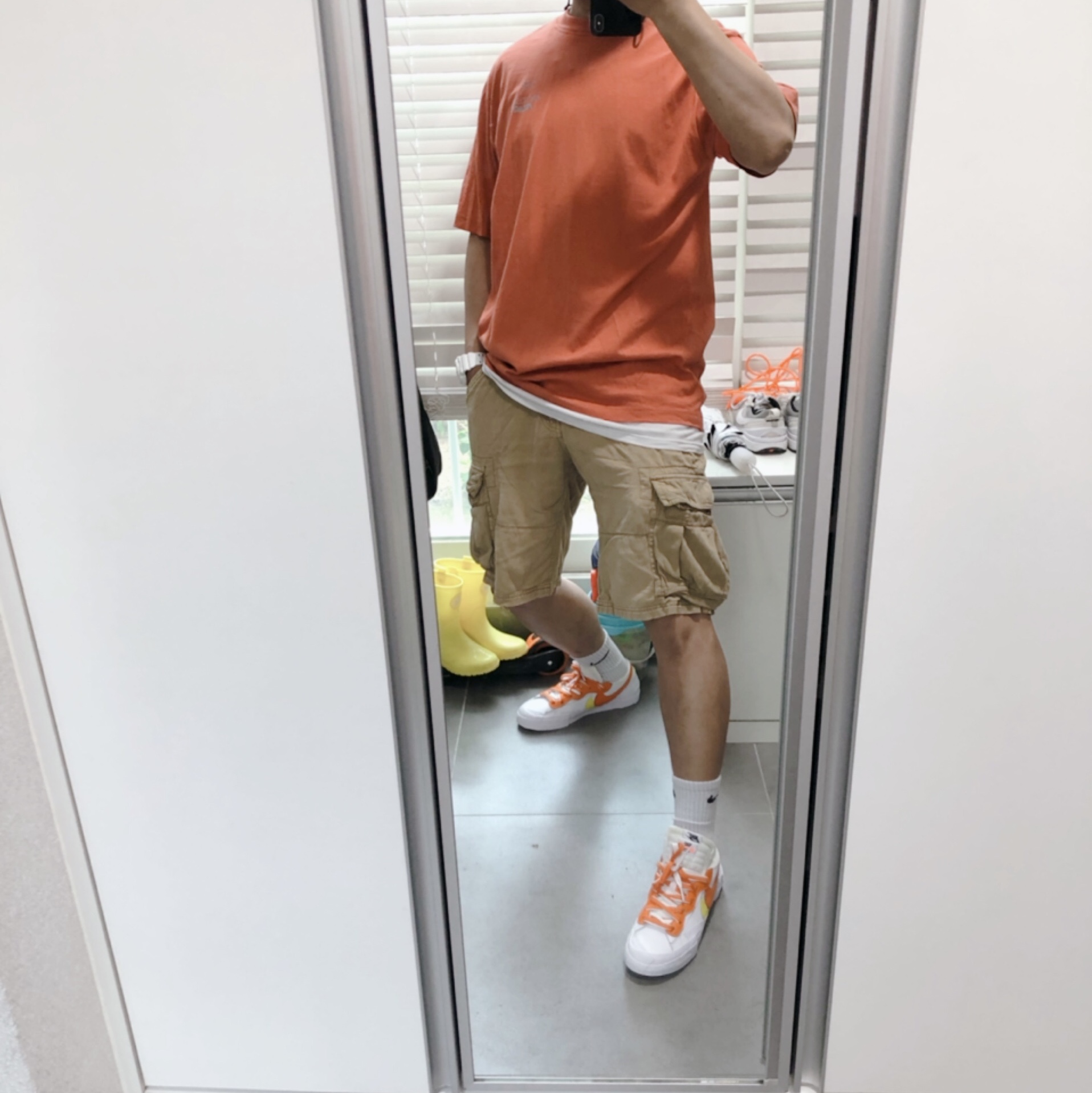 Nike x Sacai Blazer Low Magma Orange, Palace x Arc'teryx T-Shirt Ochre - 20FW 착용 스타일 - 2