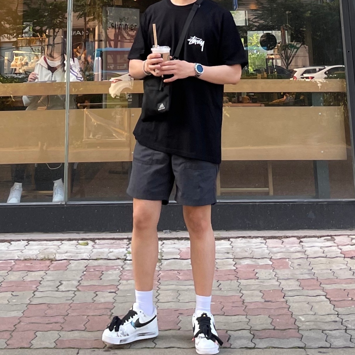 Nike x Peaceminusone Air Force 1 Low Para-Noise 2.0, Stussy Reflection T-Shirt Black 착용 스타일 - 1