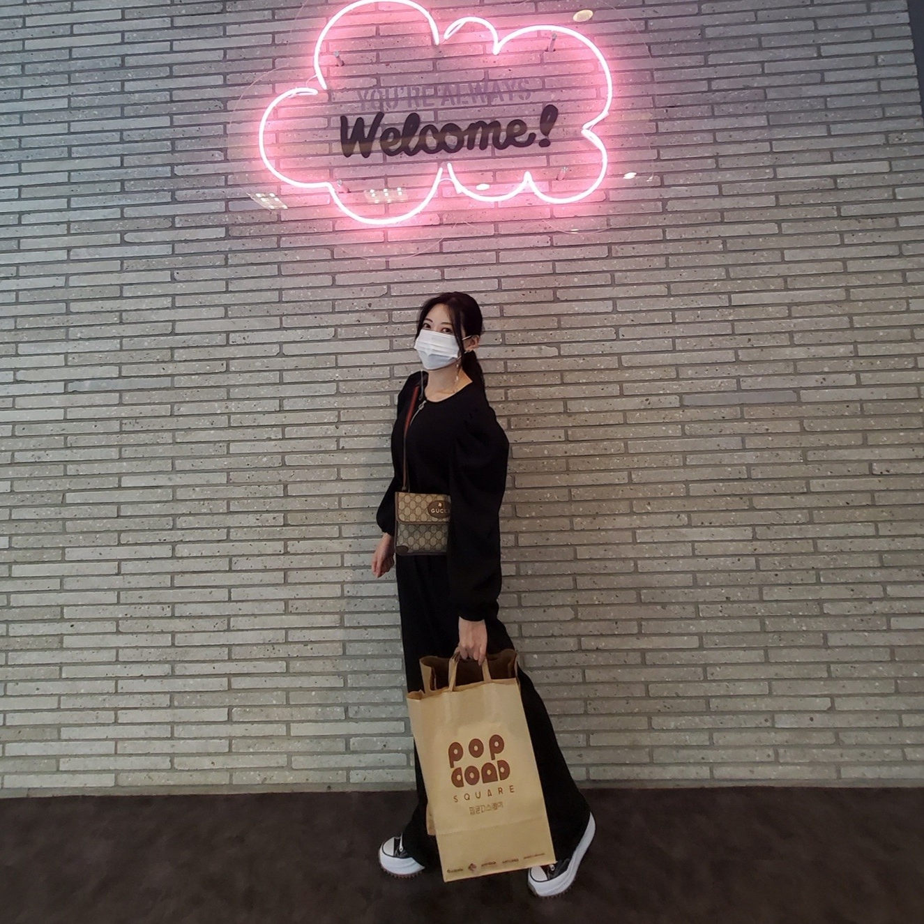 Converse Run Star Hike Low Black, Gucci Neo Vintage GG Belt Bag Beige Ebony 착용 스타일