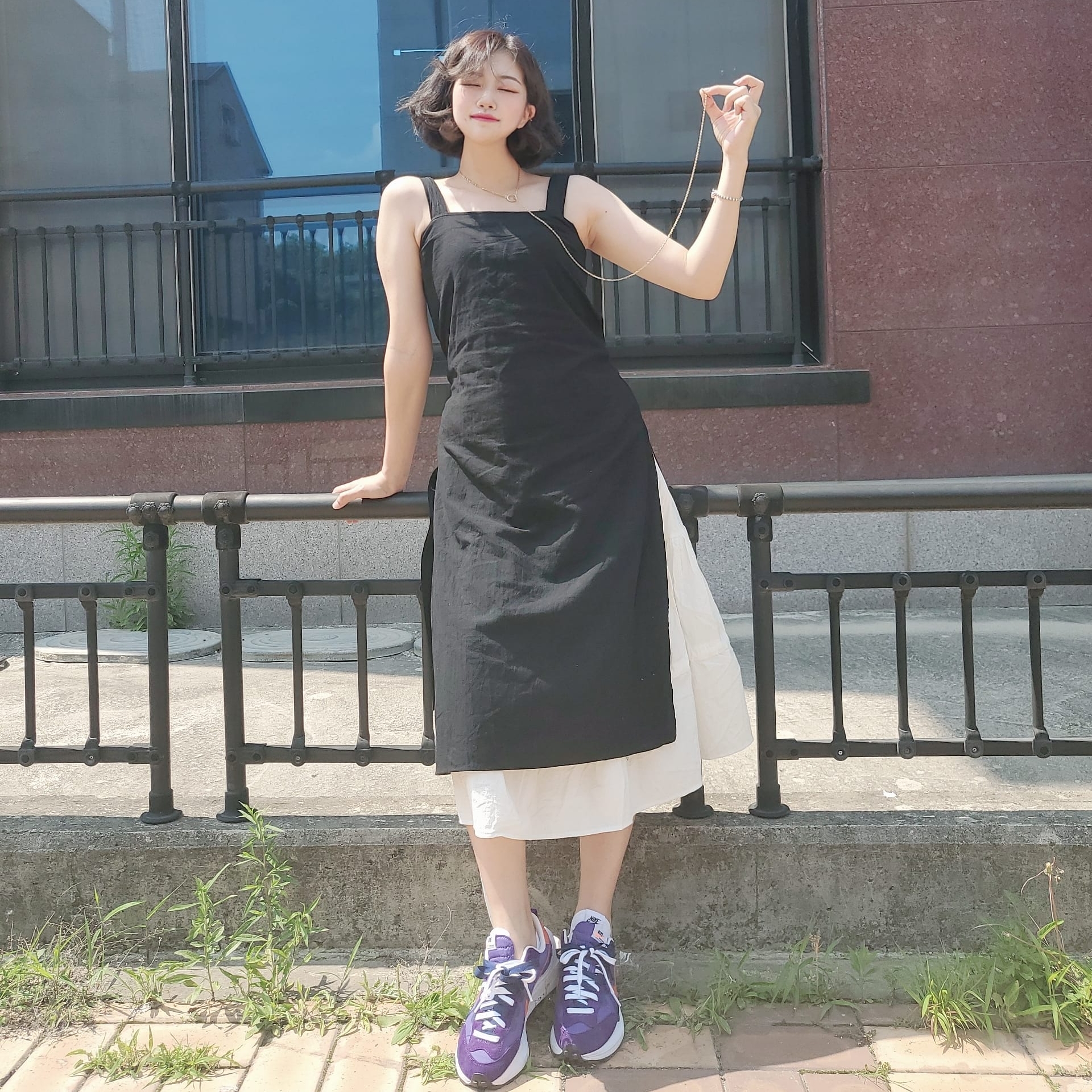 Nike x Sacai VaporWaffle Dark Iris 착용 스타일