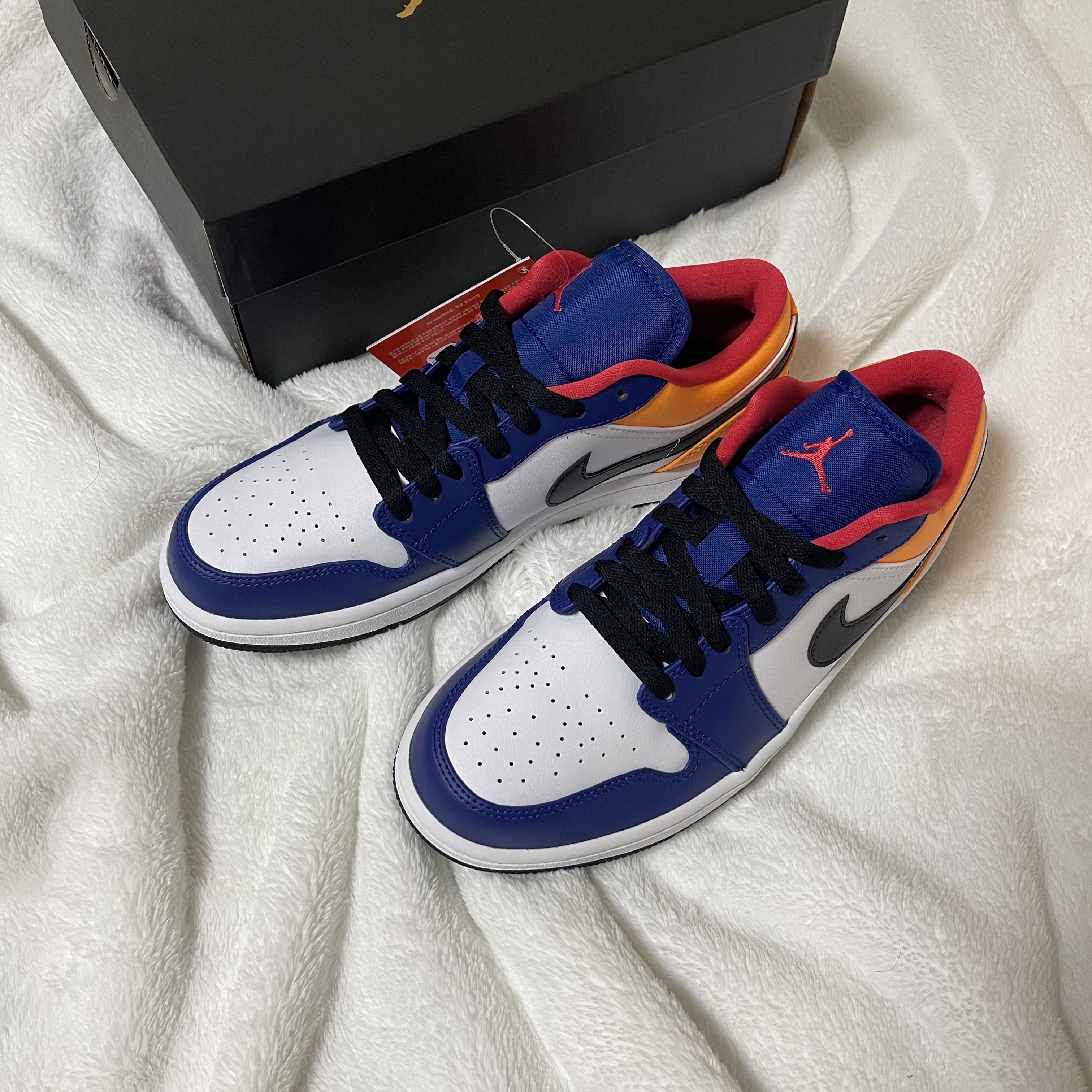 Jordan 1 Low Royal Yellow 착용 스타일 - 2