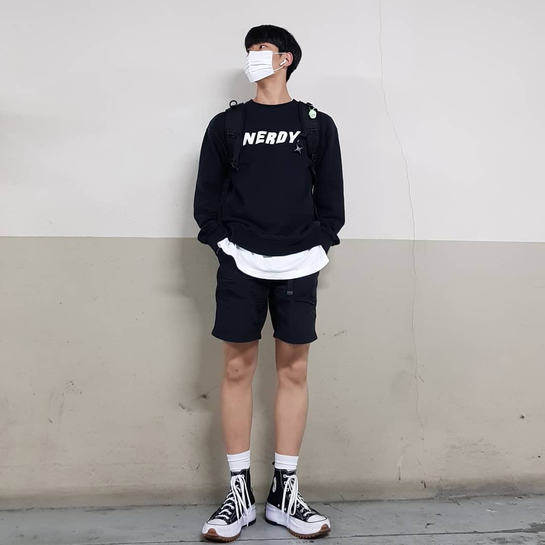 Converse Run Star Hike Hi Black White Gum 착용 스타일 - 1